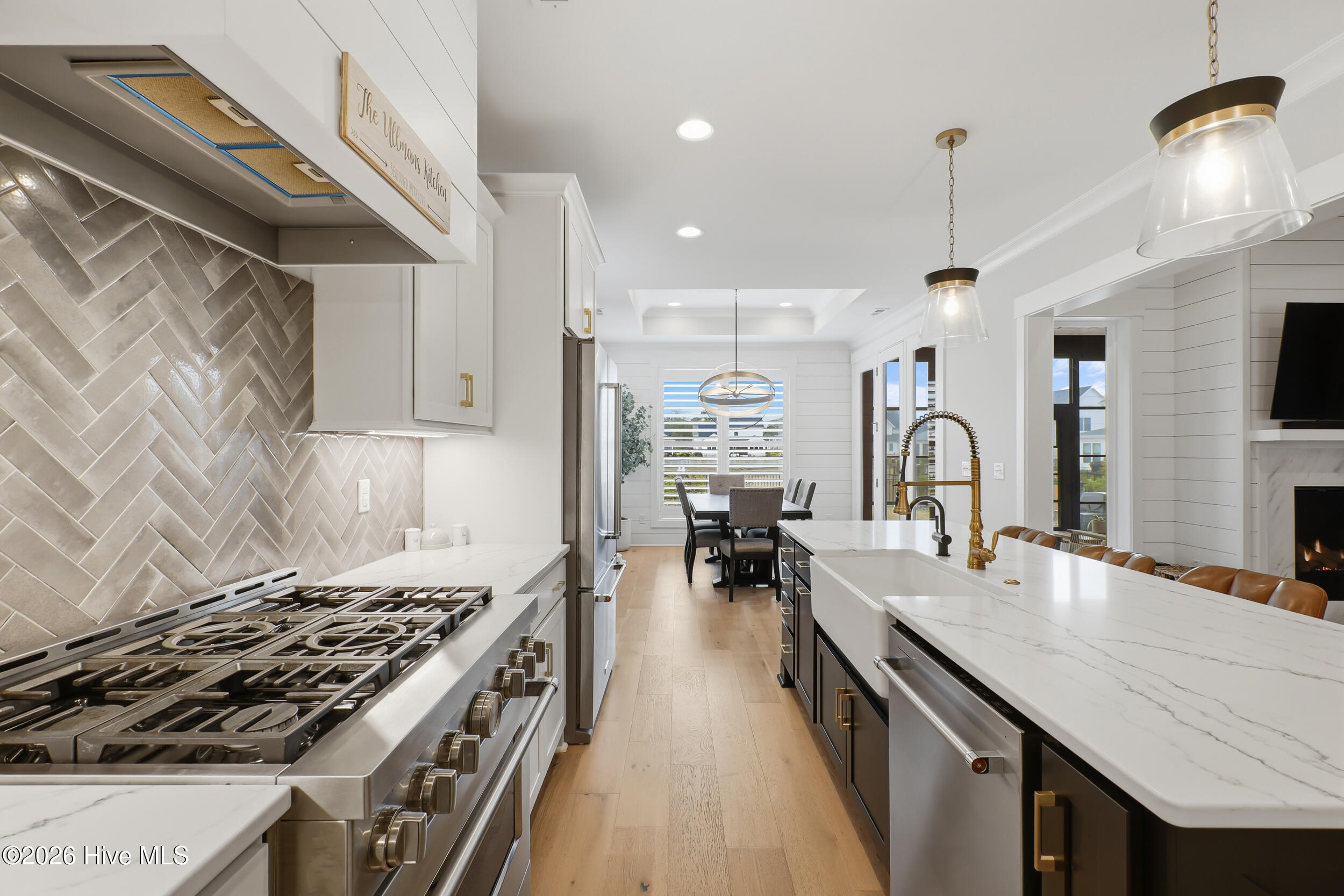 100551729 | Photo 17