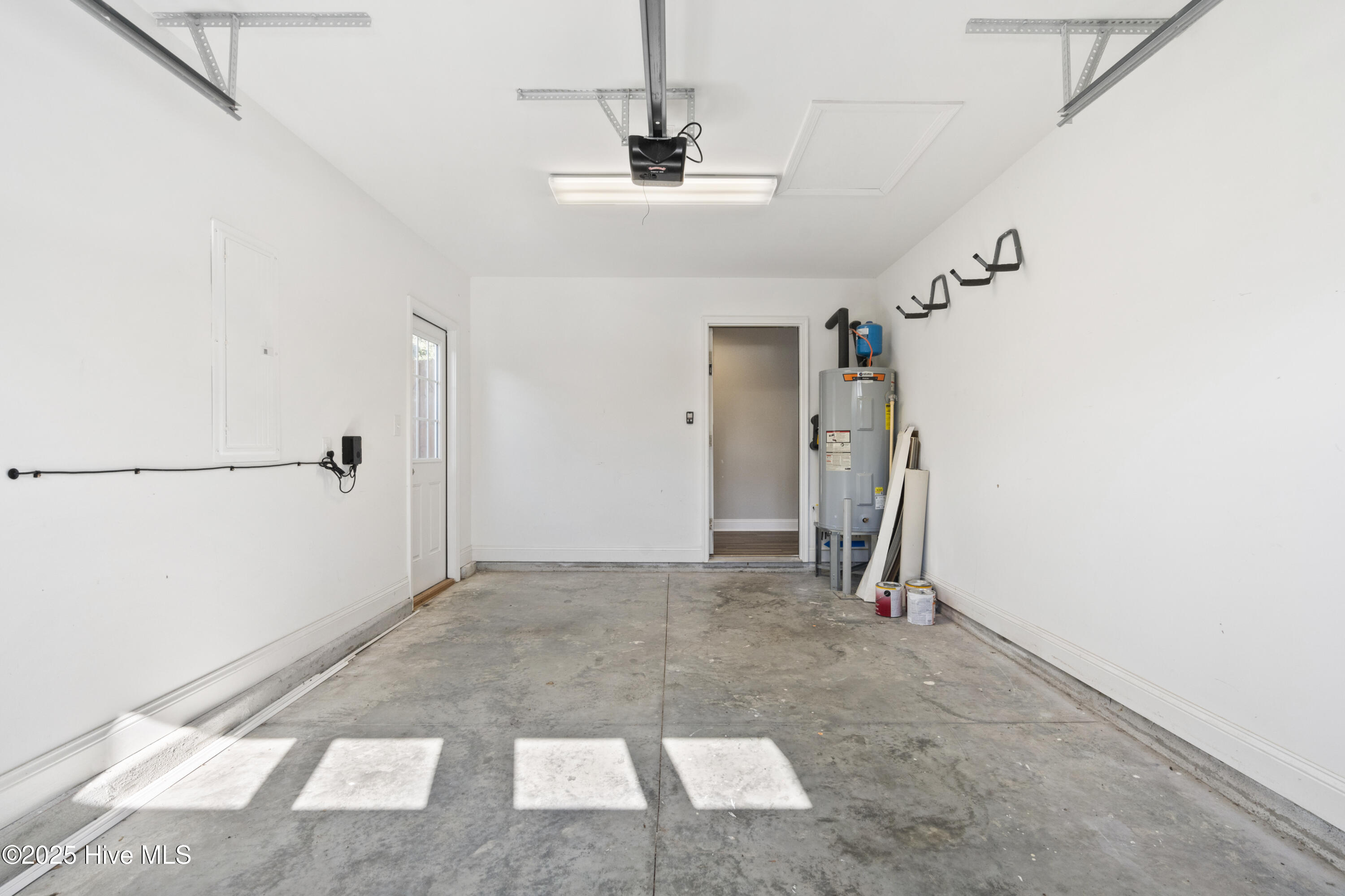 100523532 | Photo 47