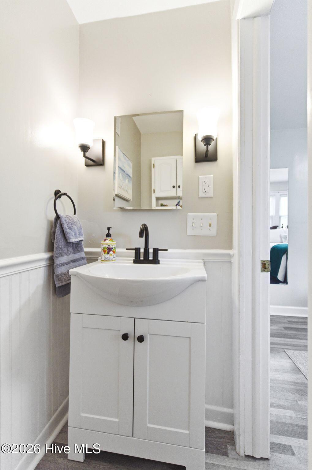 100565757 | Photo 27