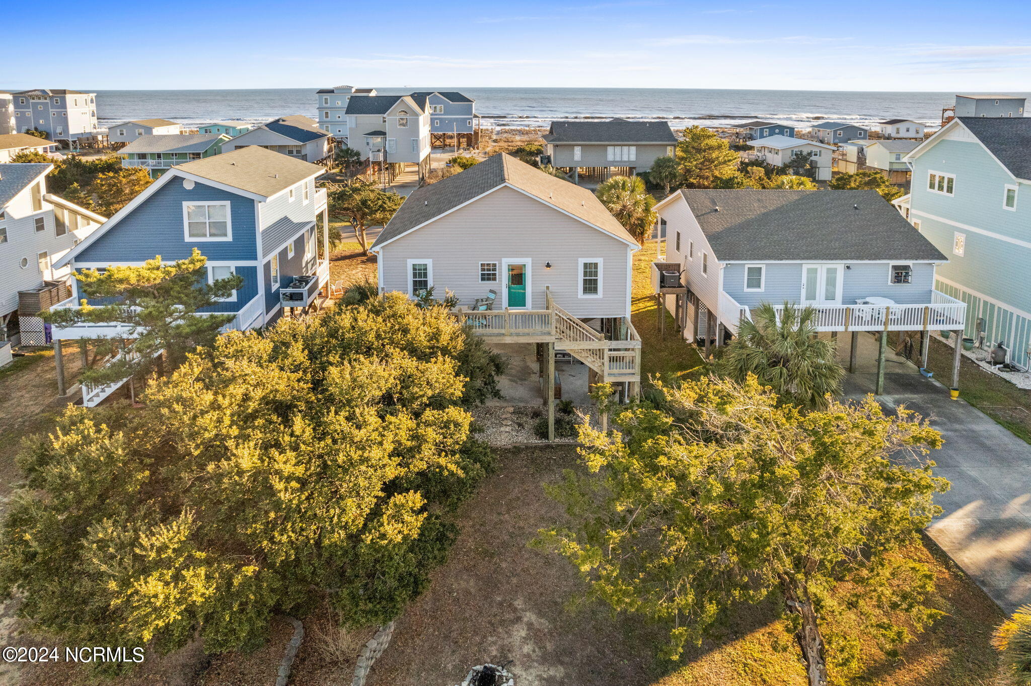 100566939 | Photo 43