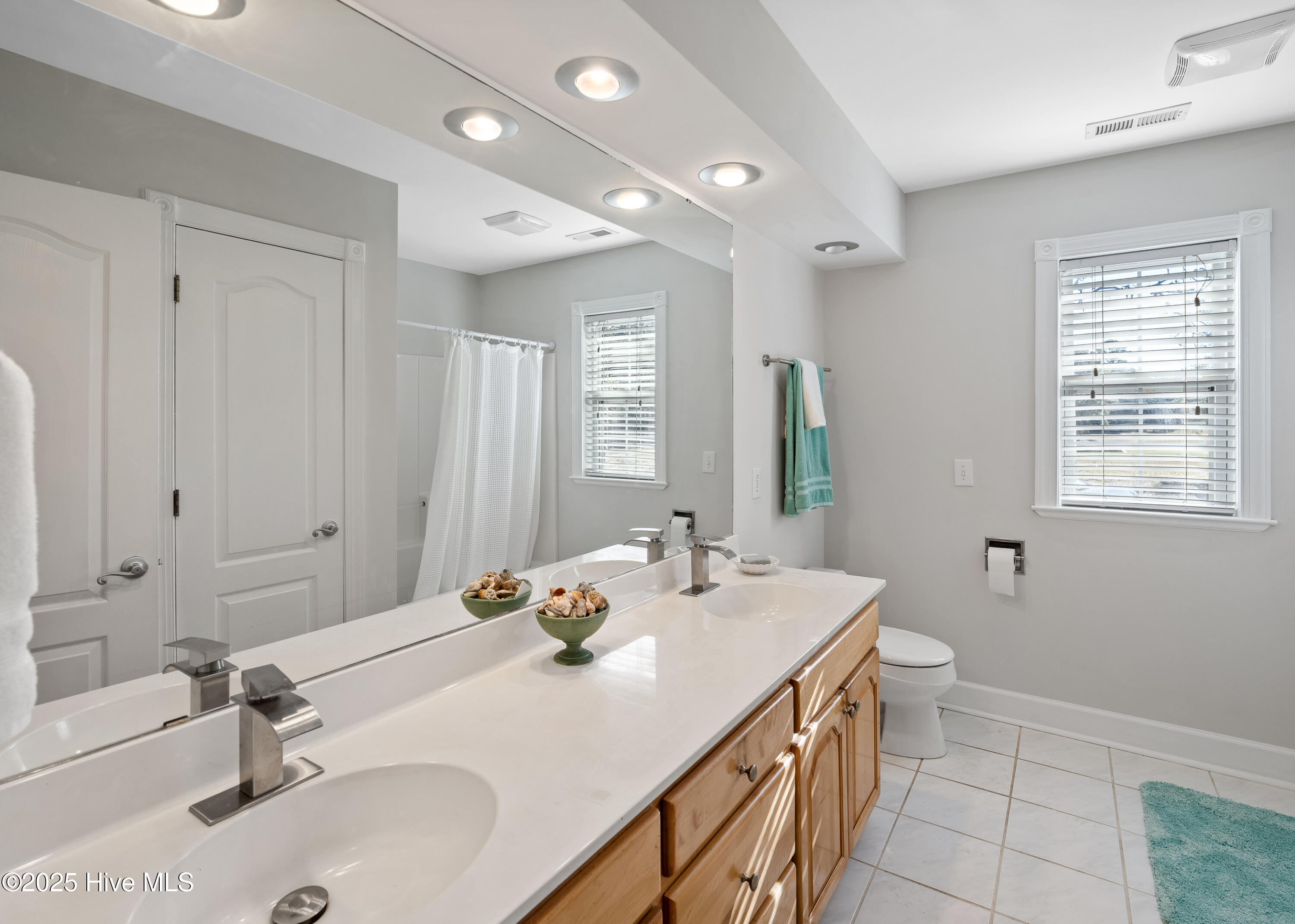 100543941 | Photo 29