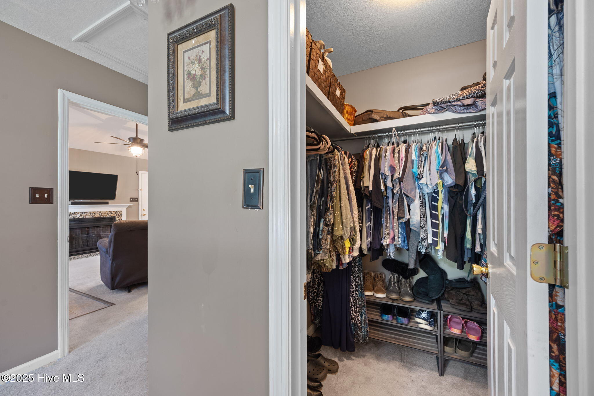 122 Live Oak Drive, Jacksonville, NC 28540 – photo 8: Walk in closet - Bedroom 1