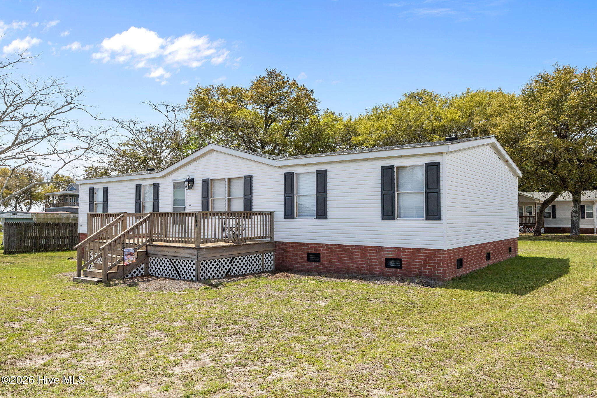 100566757 | Photo 50