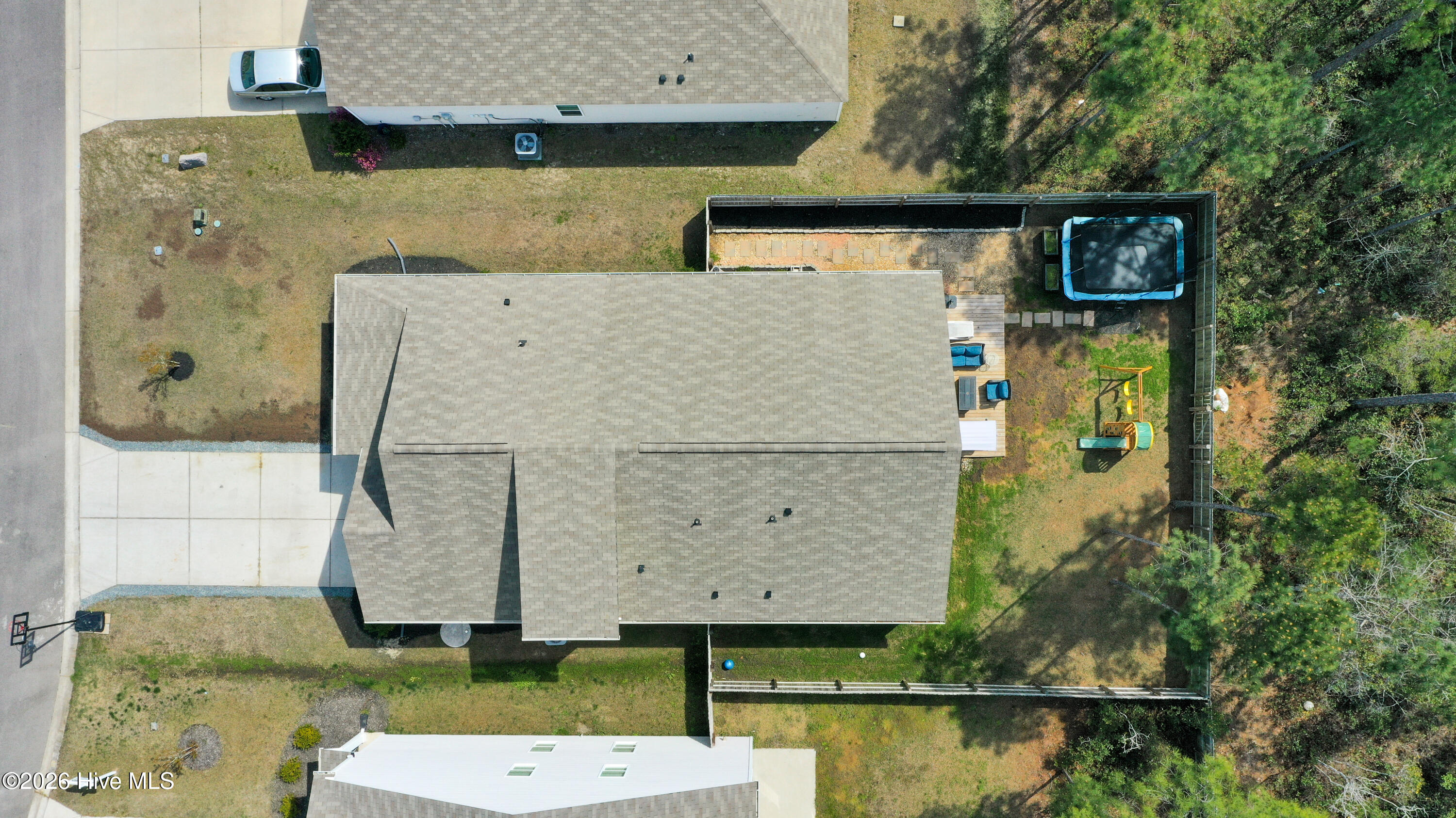 100563404 | Photo 36