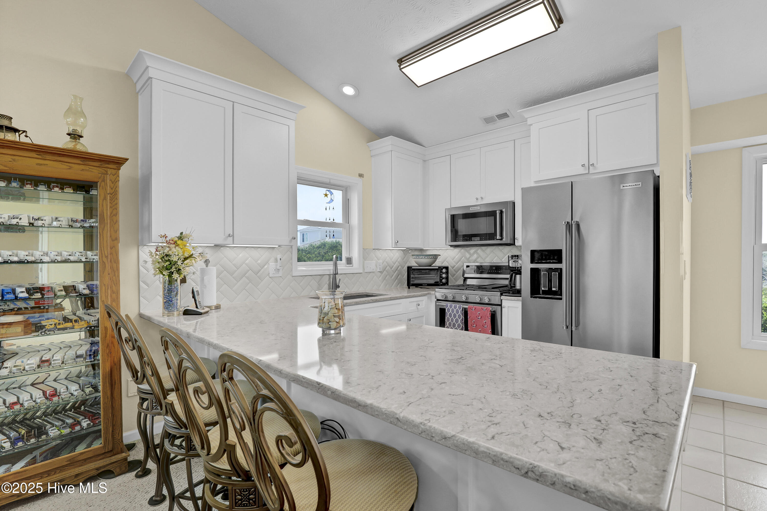 100548712 | Photo 17