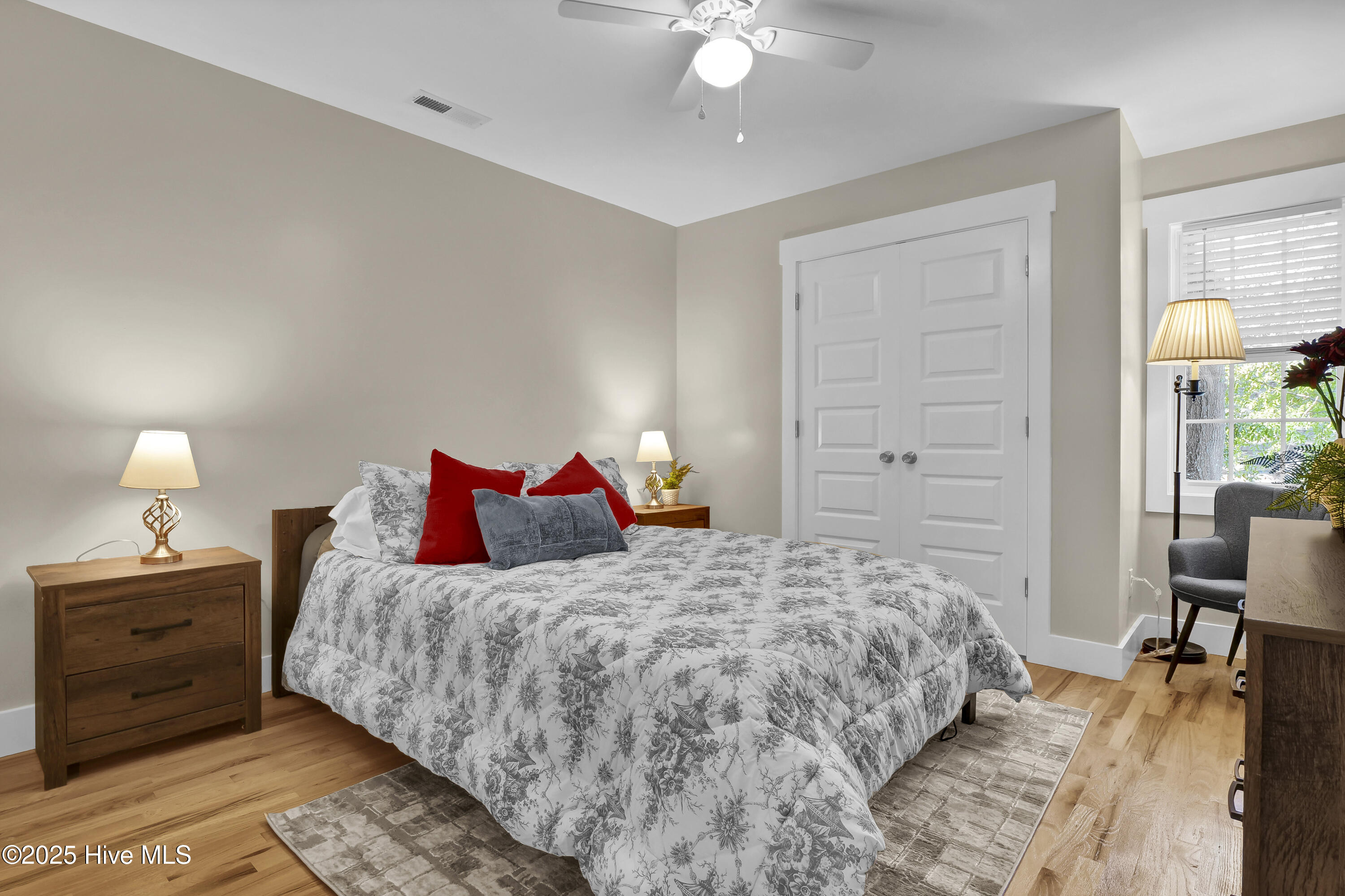 100539058 | Photo 31