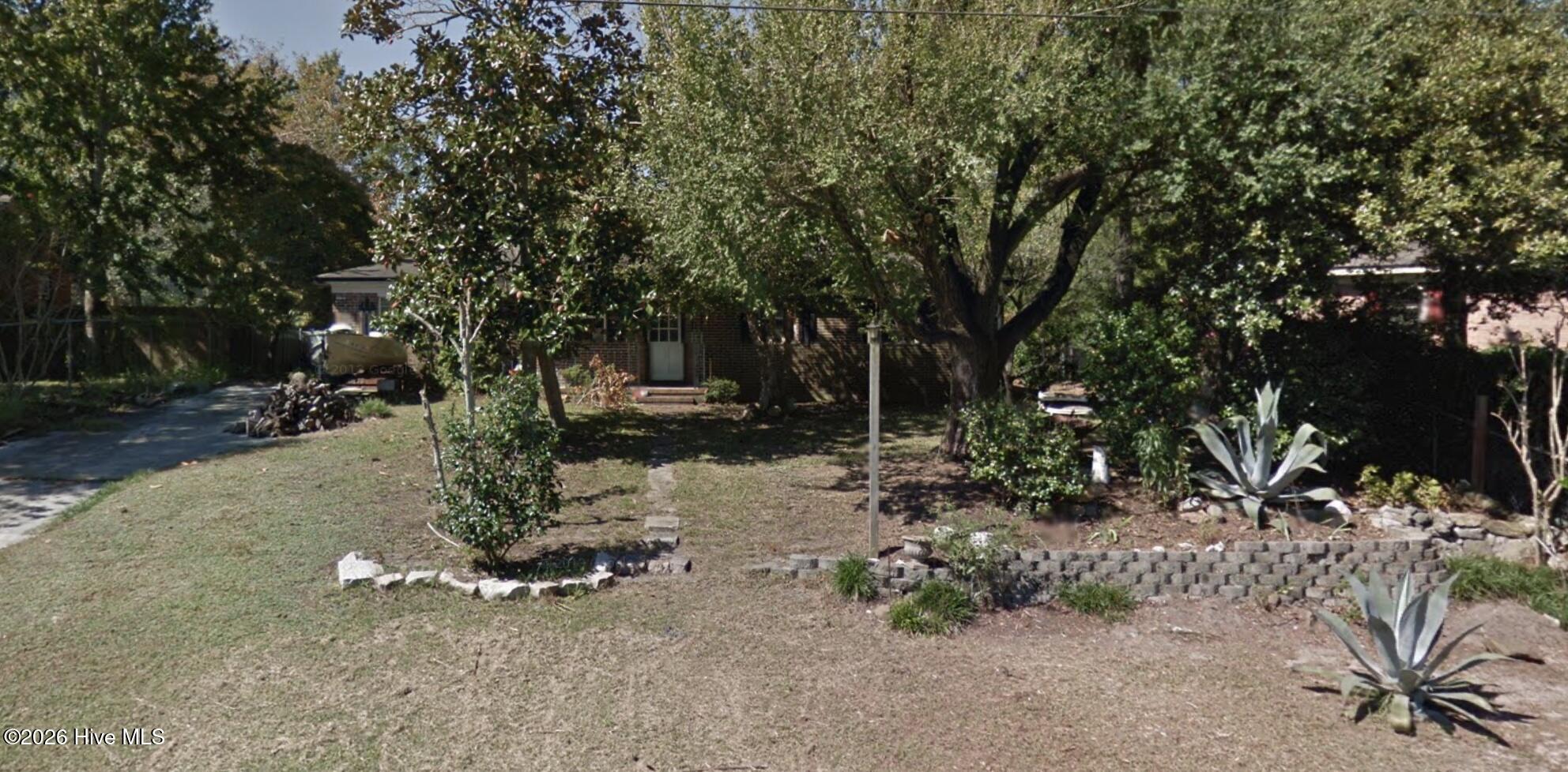 100562853 | Photo 27