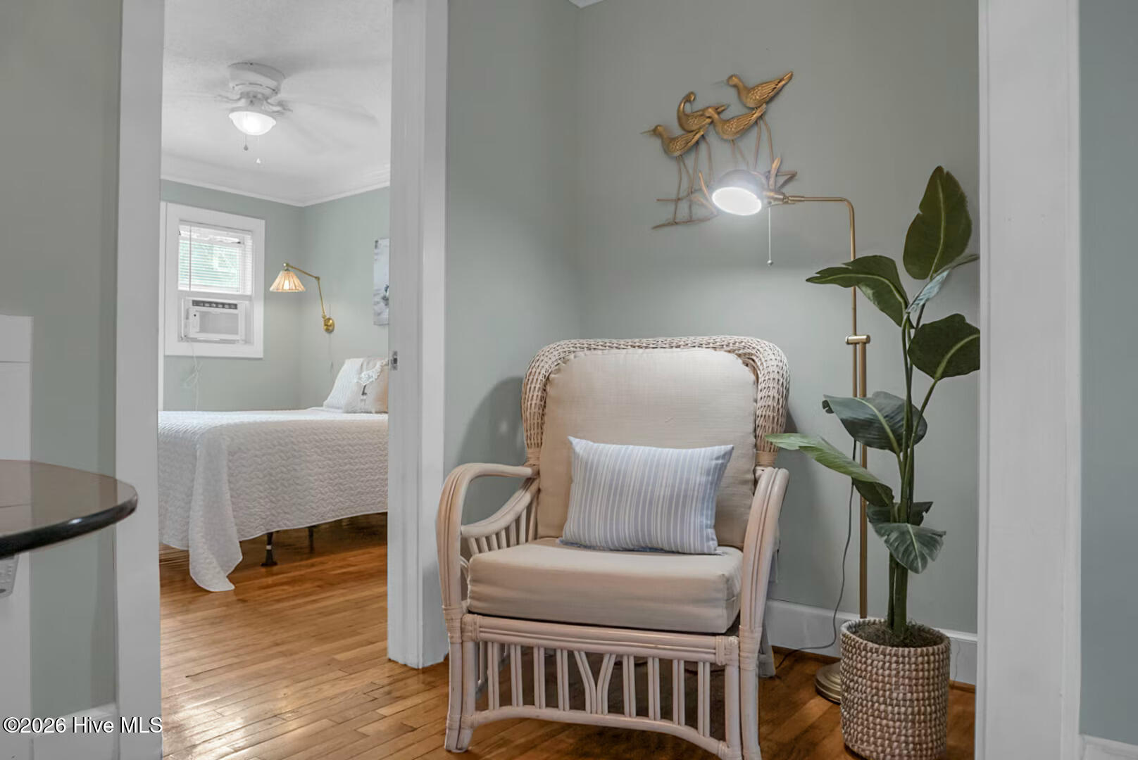 100555839 | Photo 70