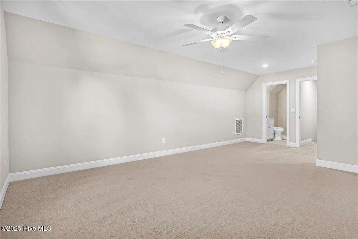 100505838 | Photo 56