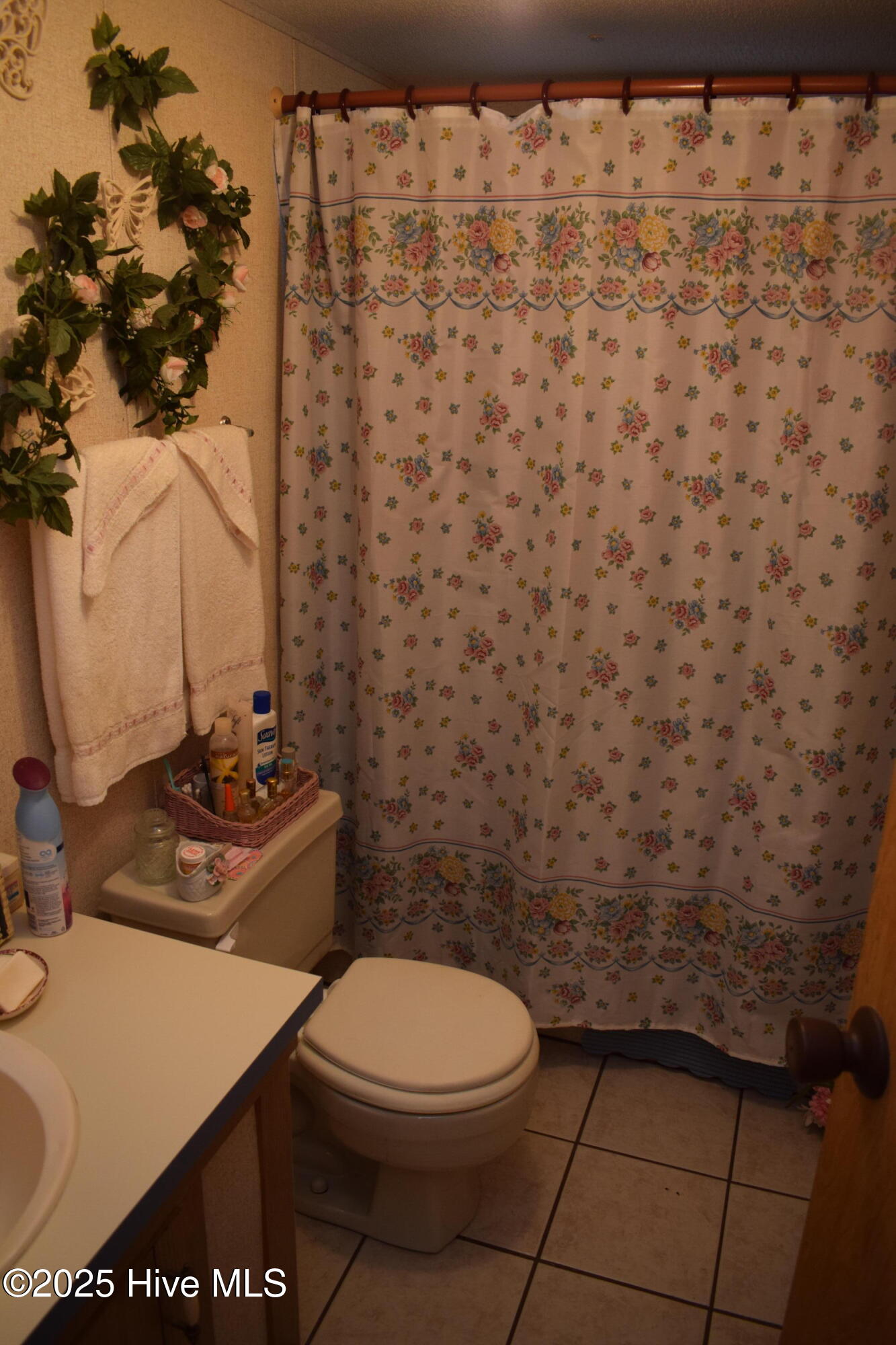 100560485 | Photo 26