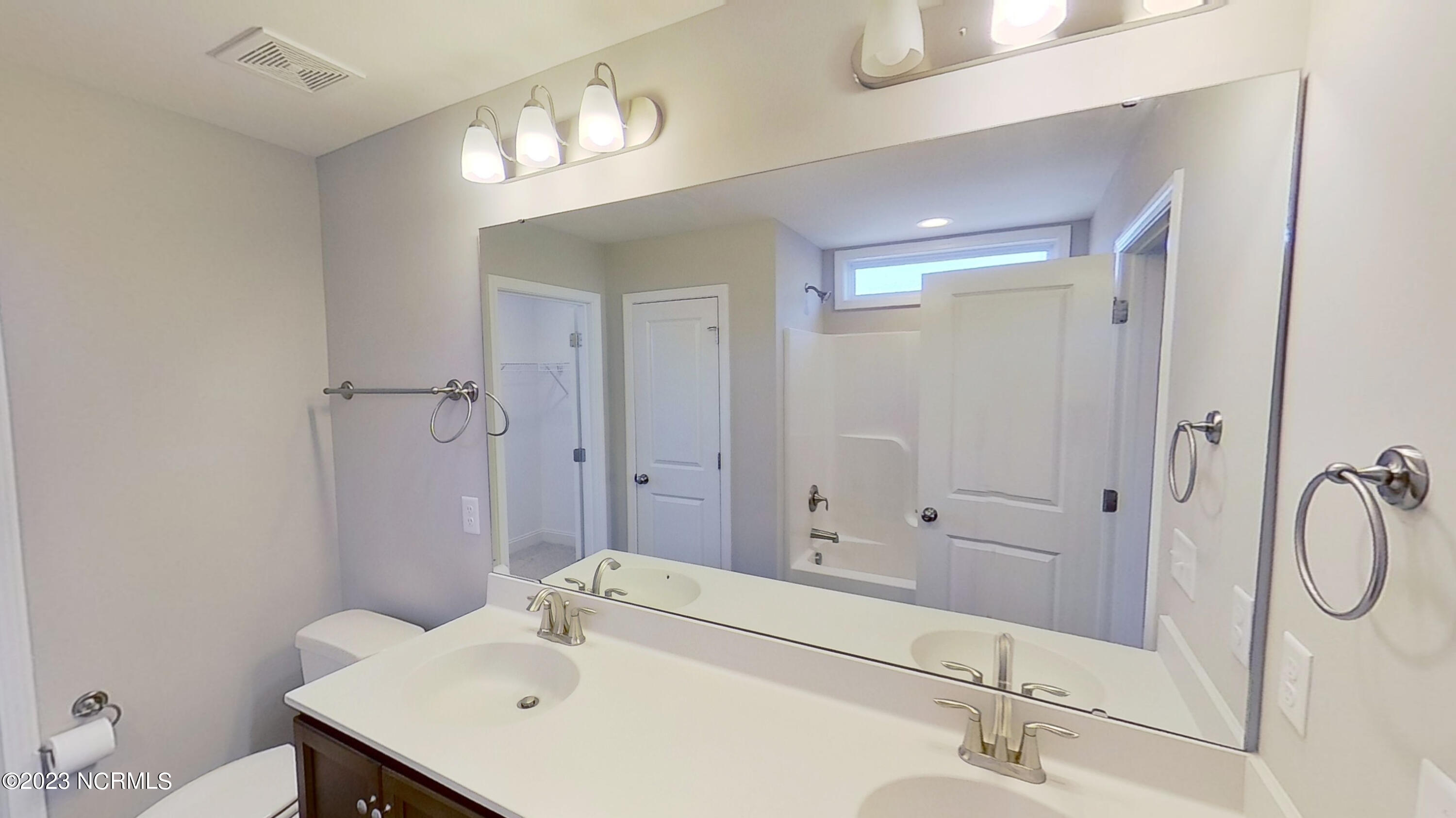 100543878 | Photo 21