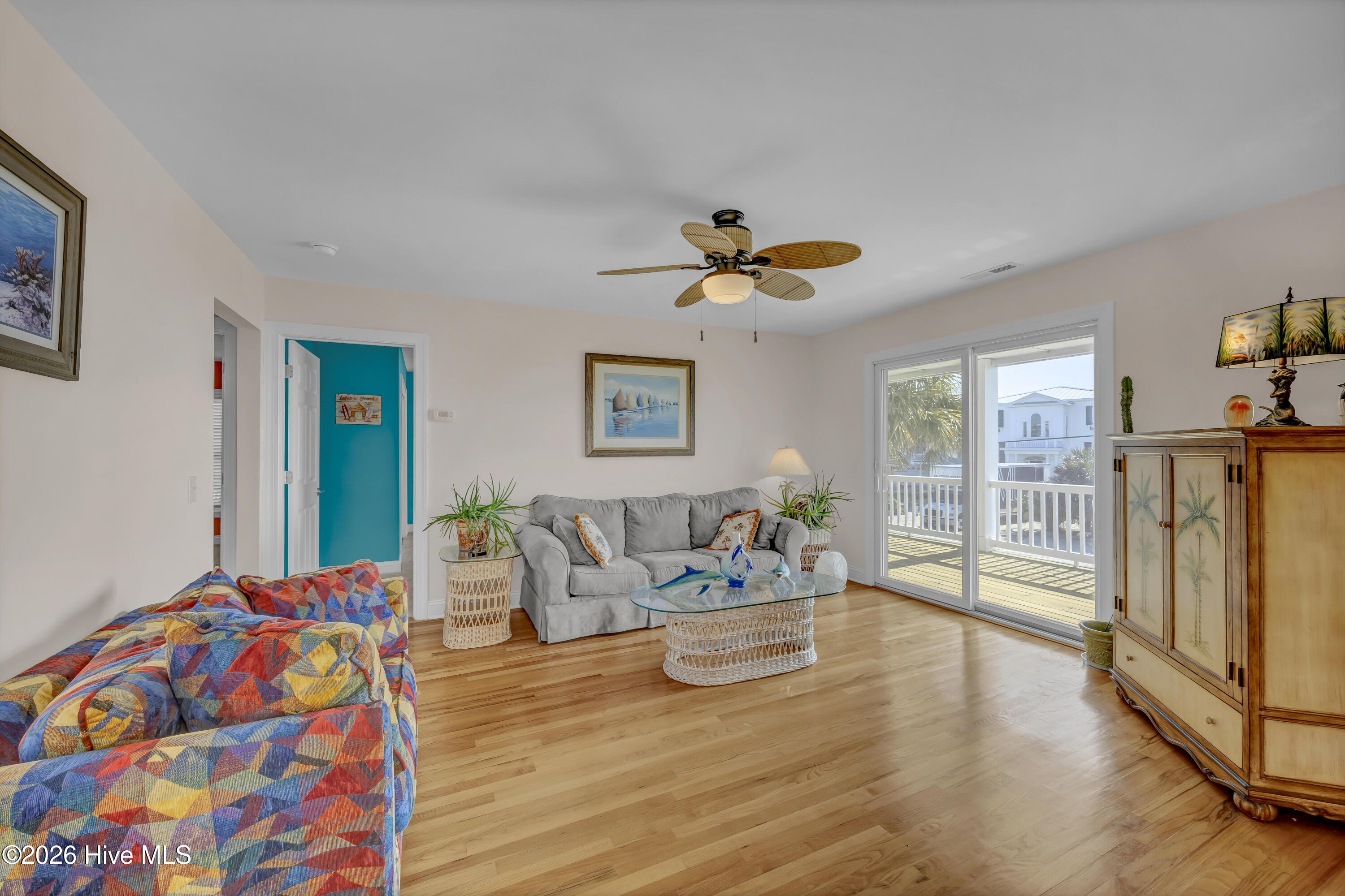 100560542 | Photo 15