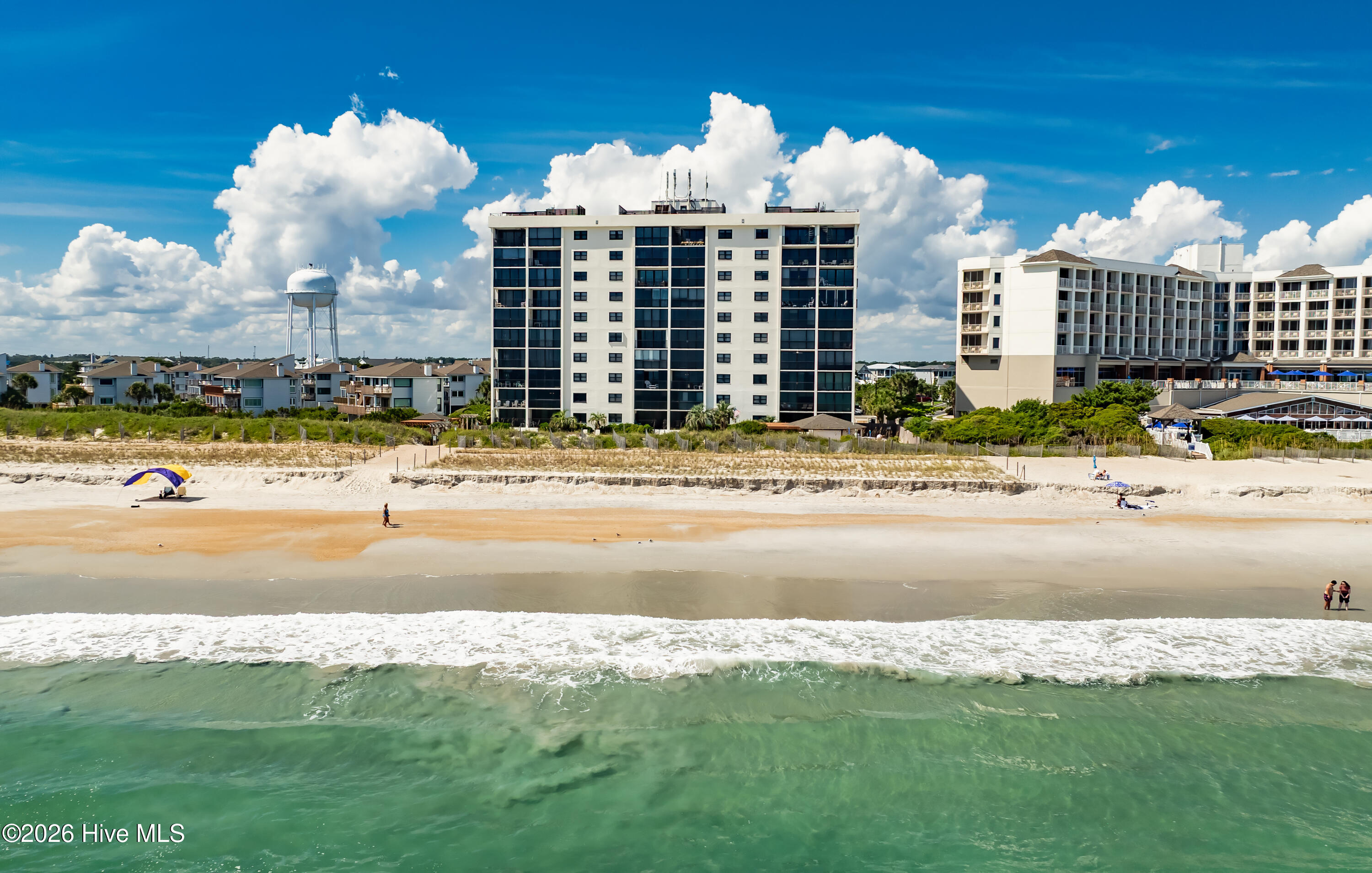 100566408 | Photo 26