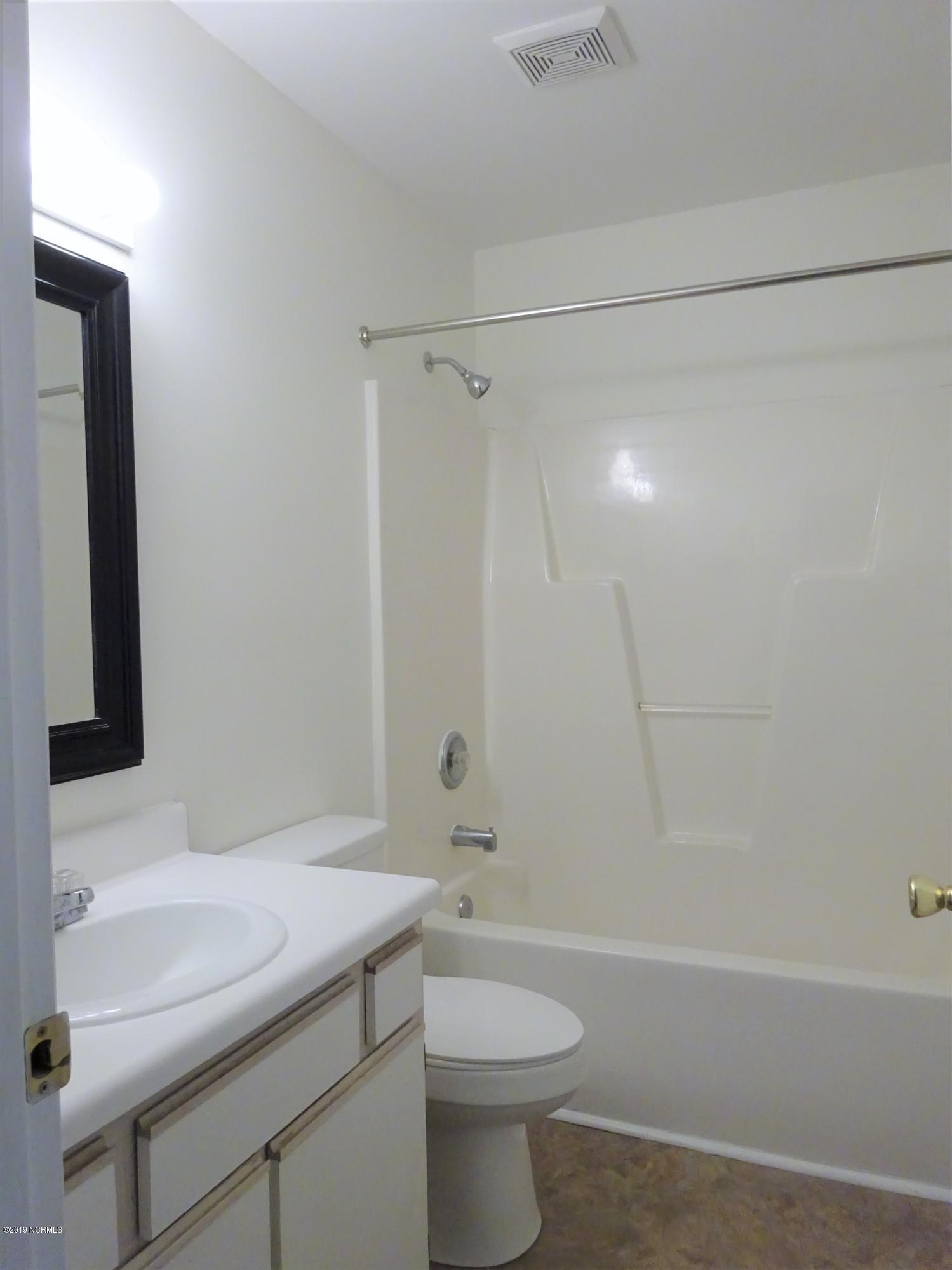 100543958 | Photo 16