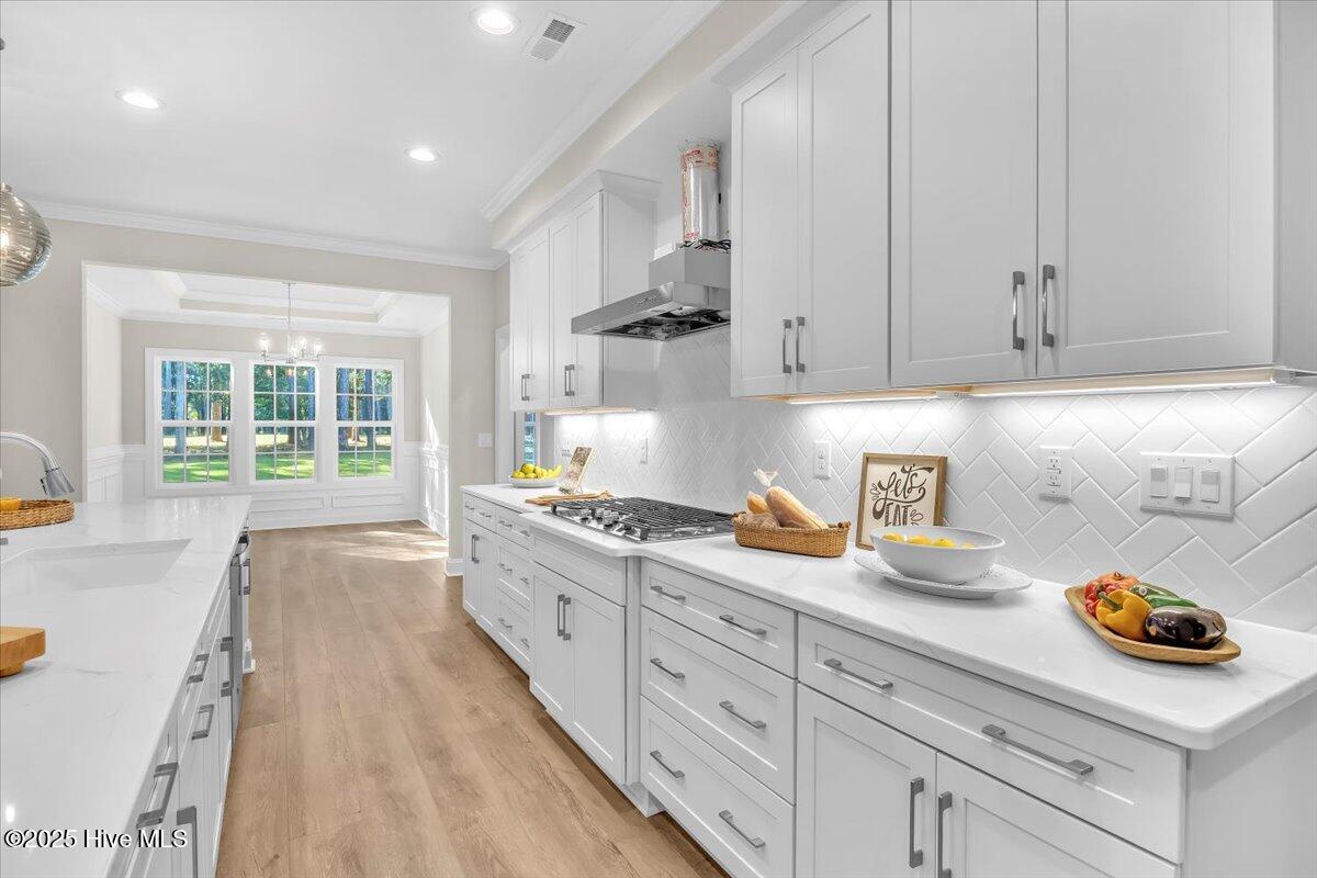 100505838 | Photo 18