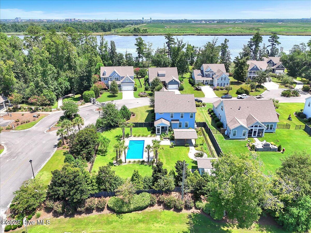 100523445 | Photo 91