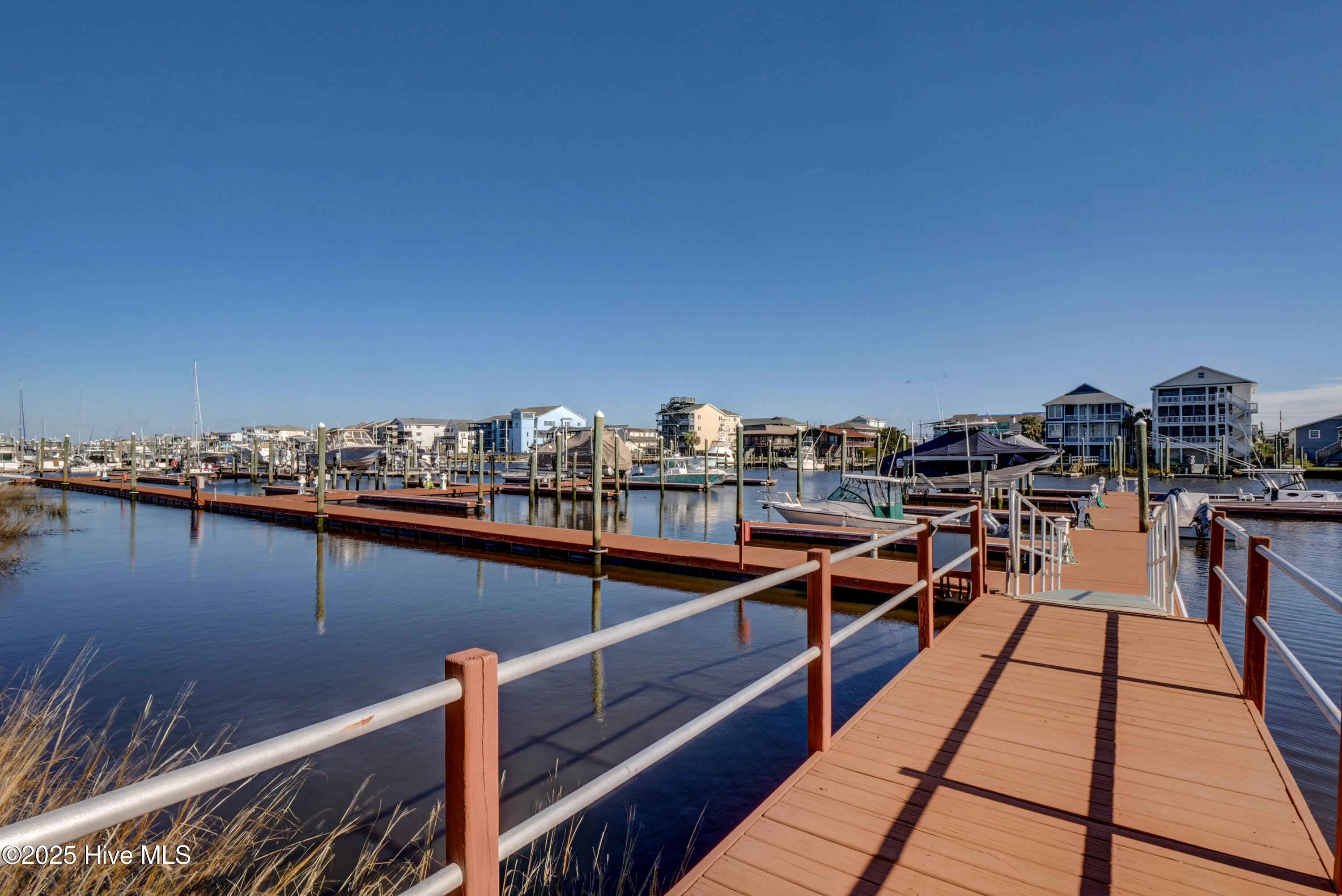 100508489 | Photo 30