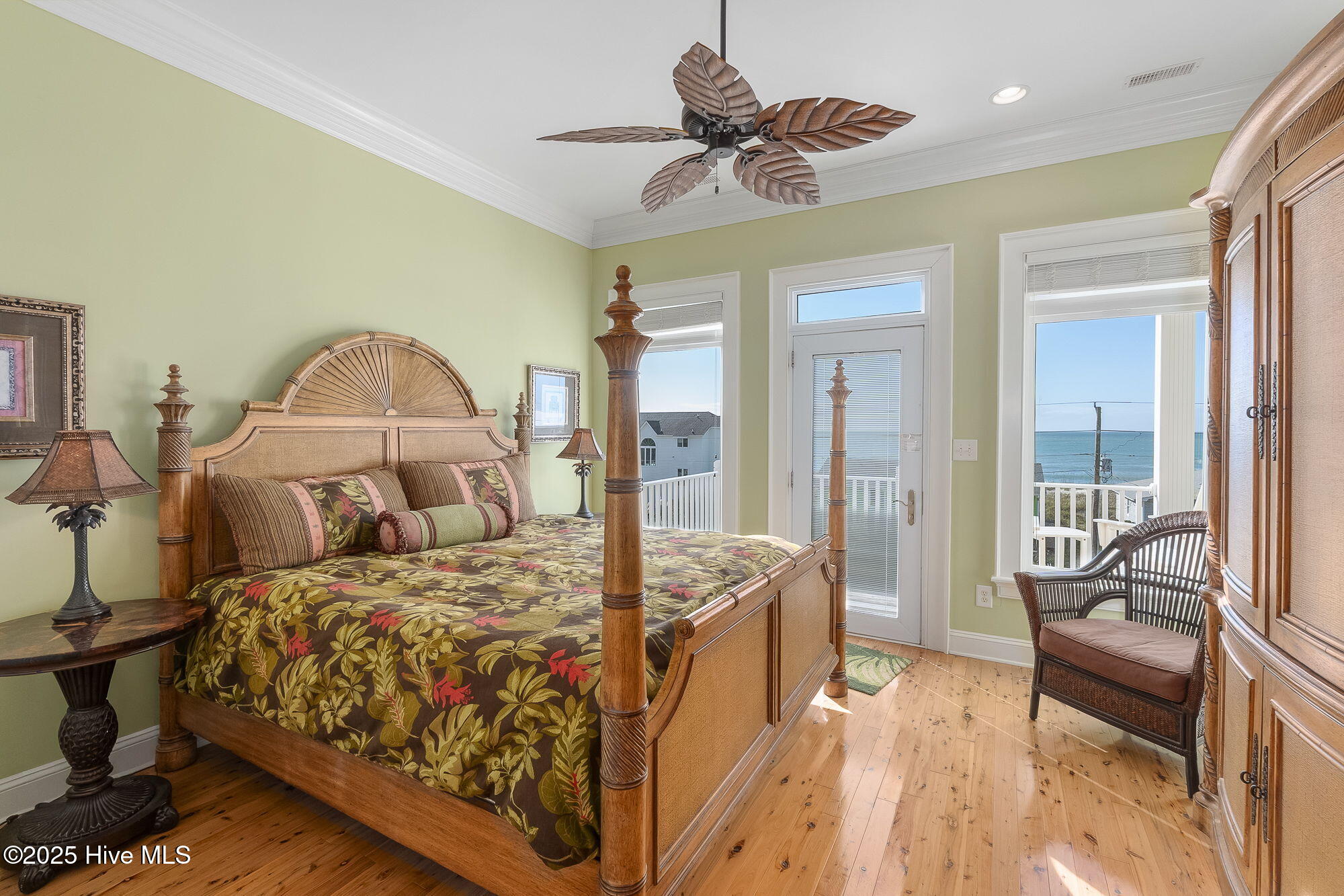 100536306 | Photo 28