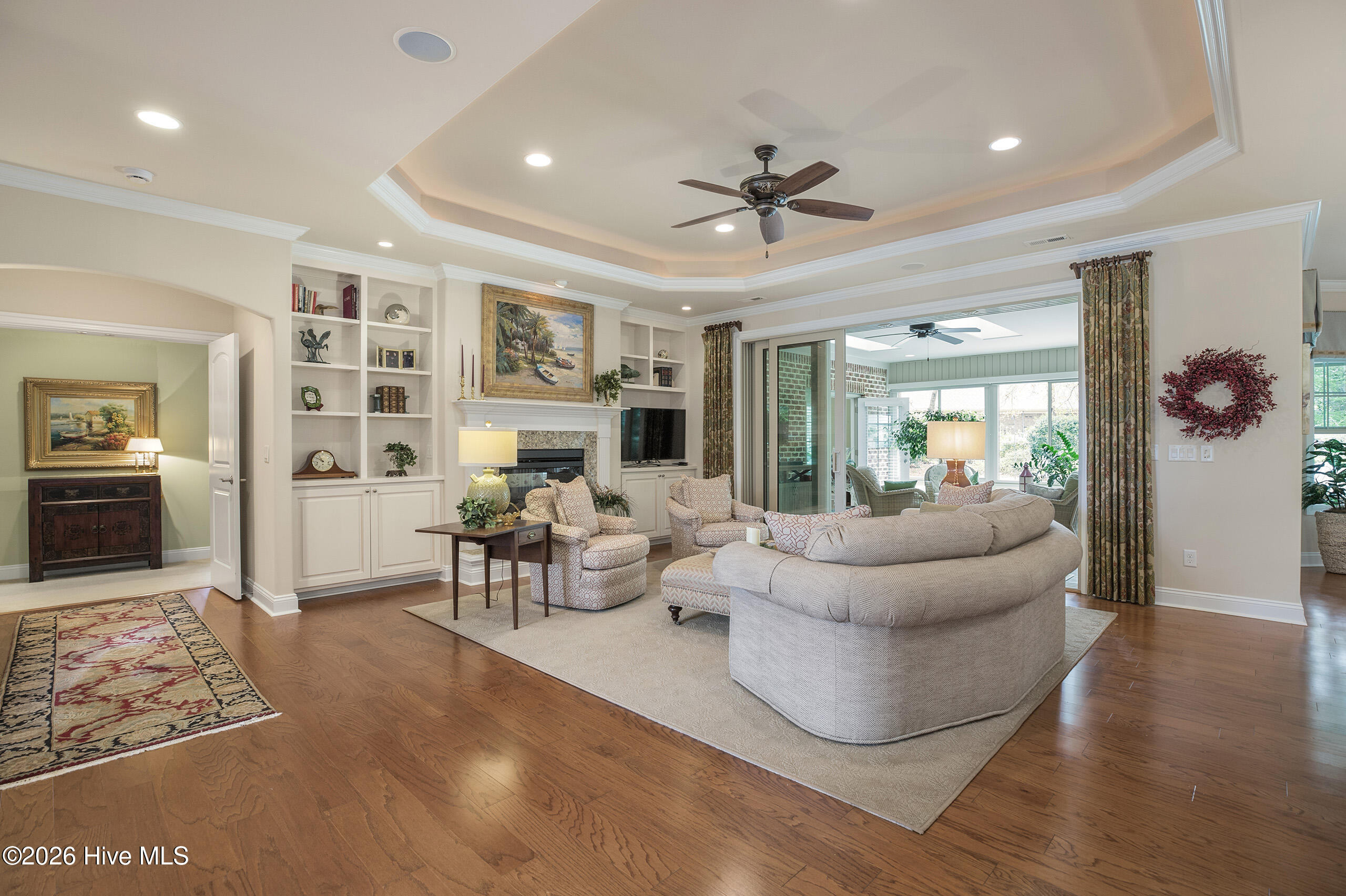 100563471 | Photo 12