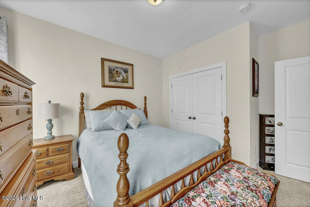 100554045 | Photo 26