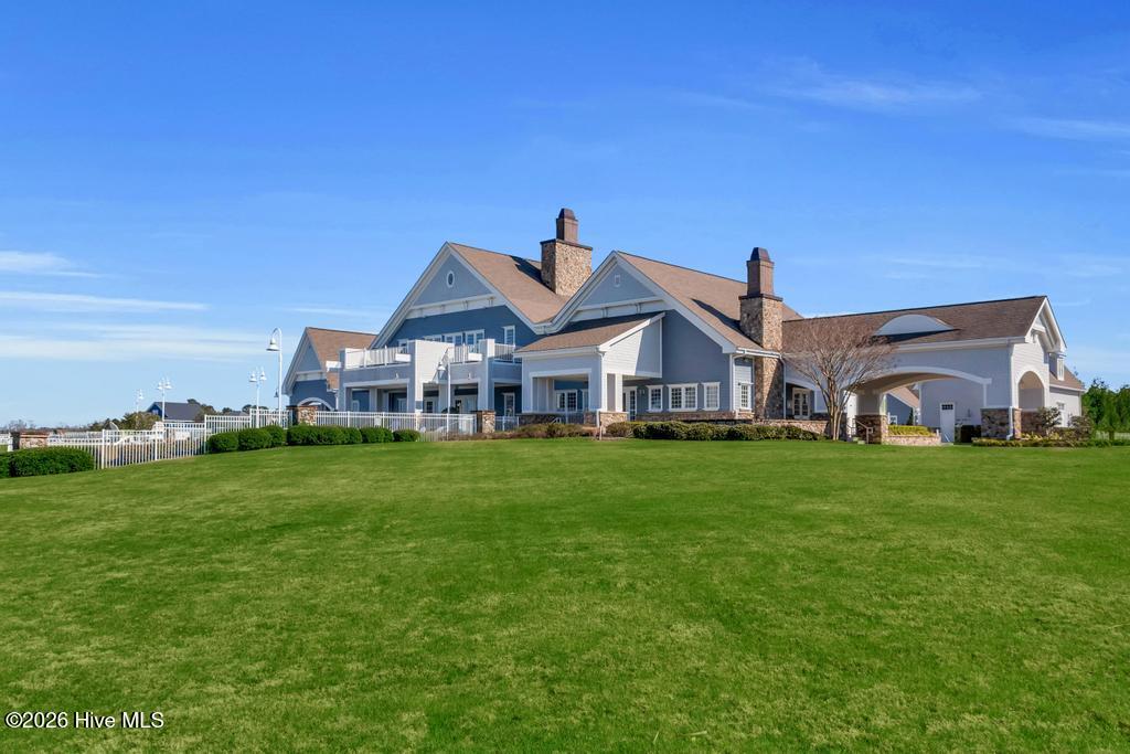 100558898 | Photo 63