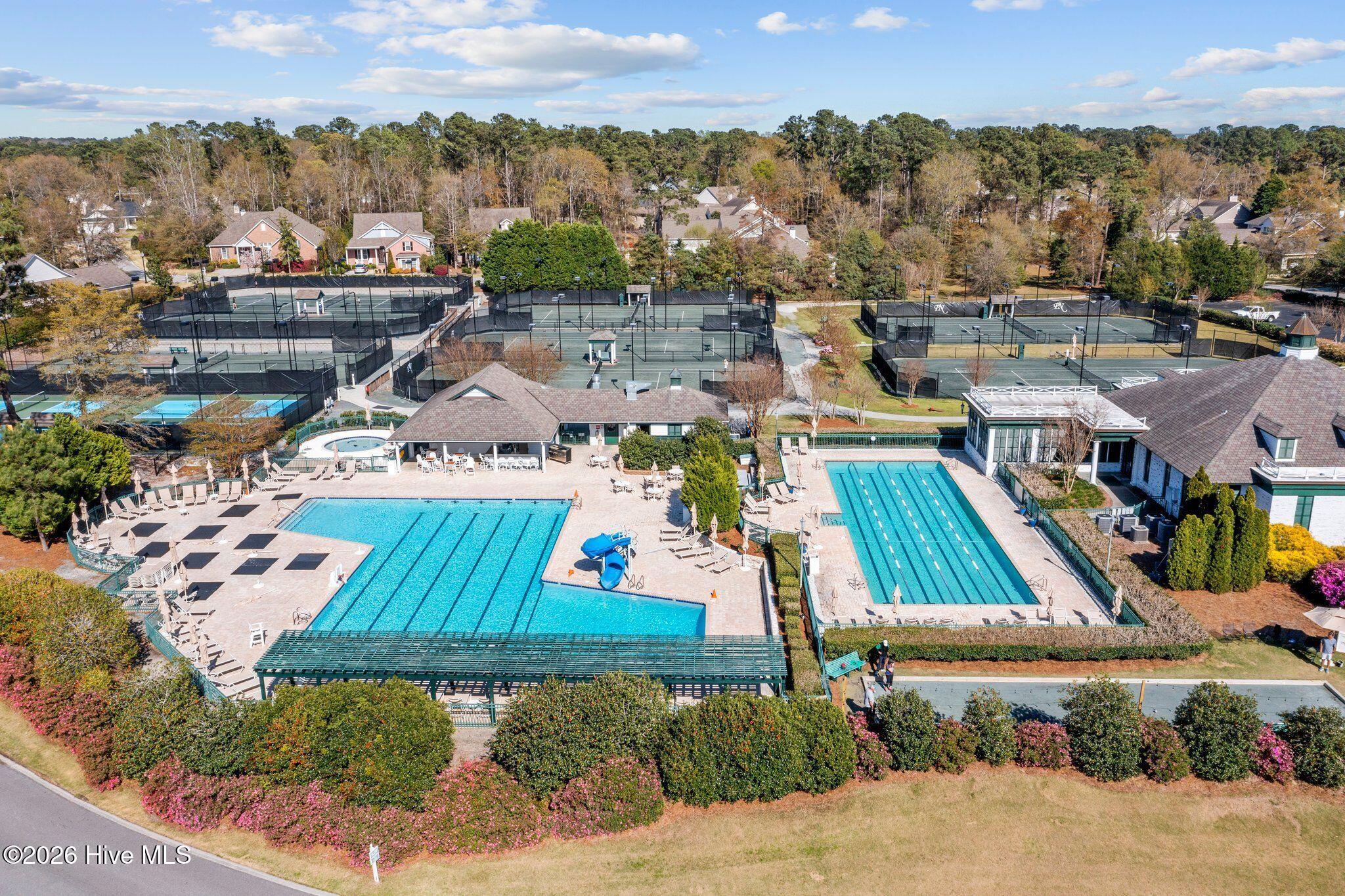 100564418 | Photo 75