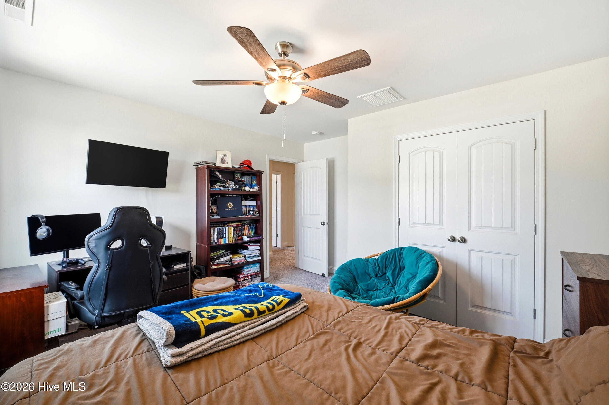 100567137 | Photo 30