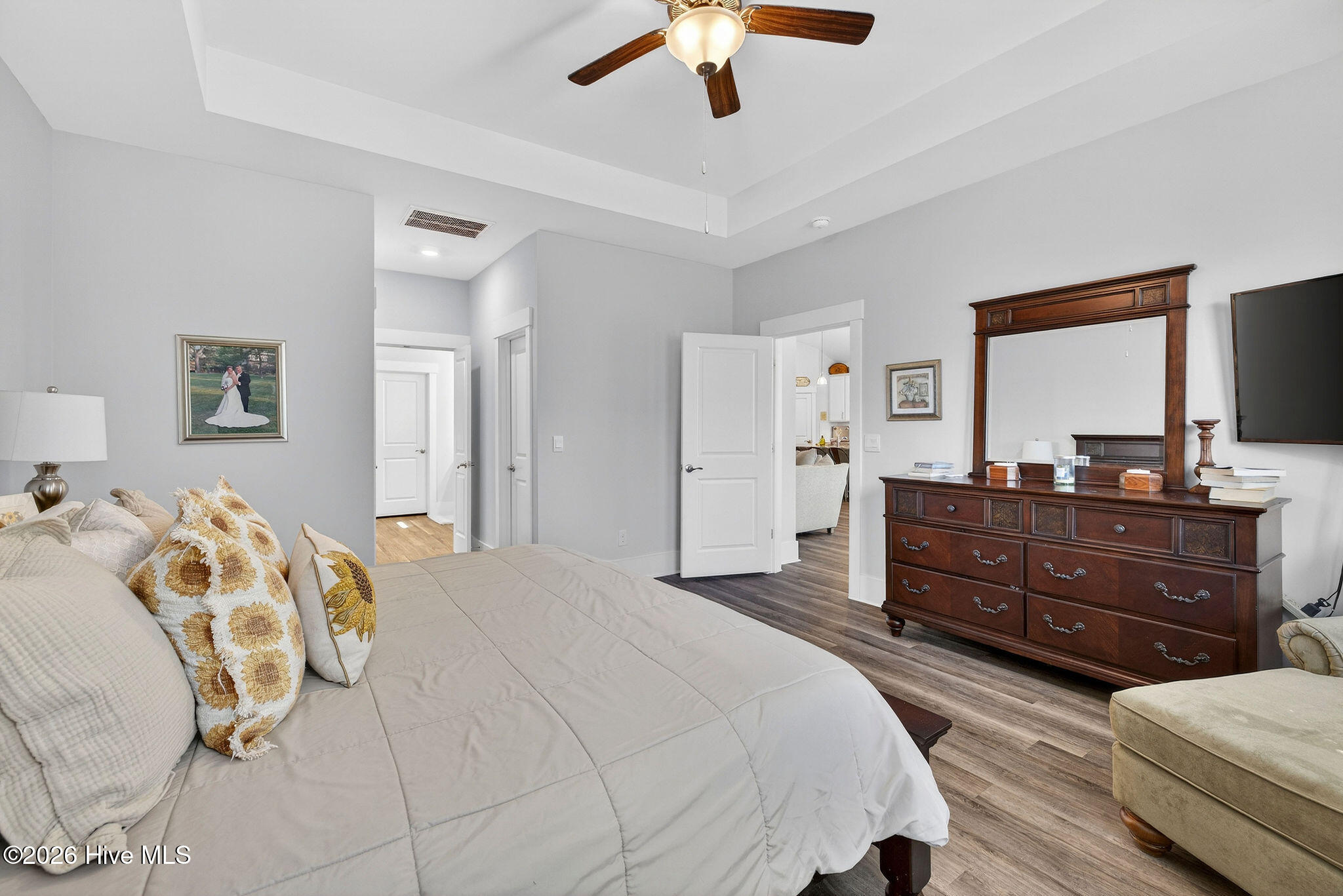 100563457 | Photo 29