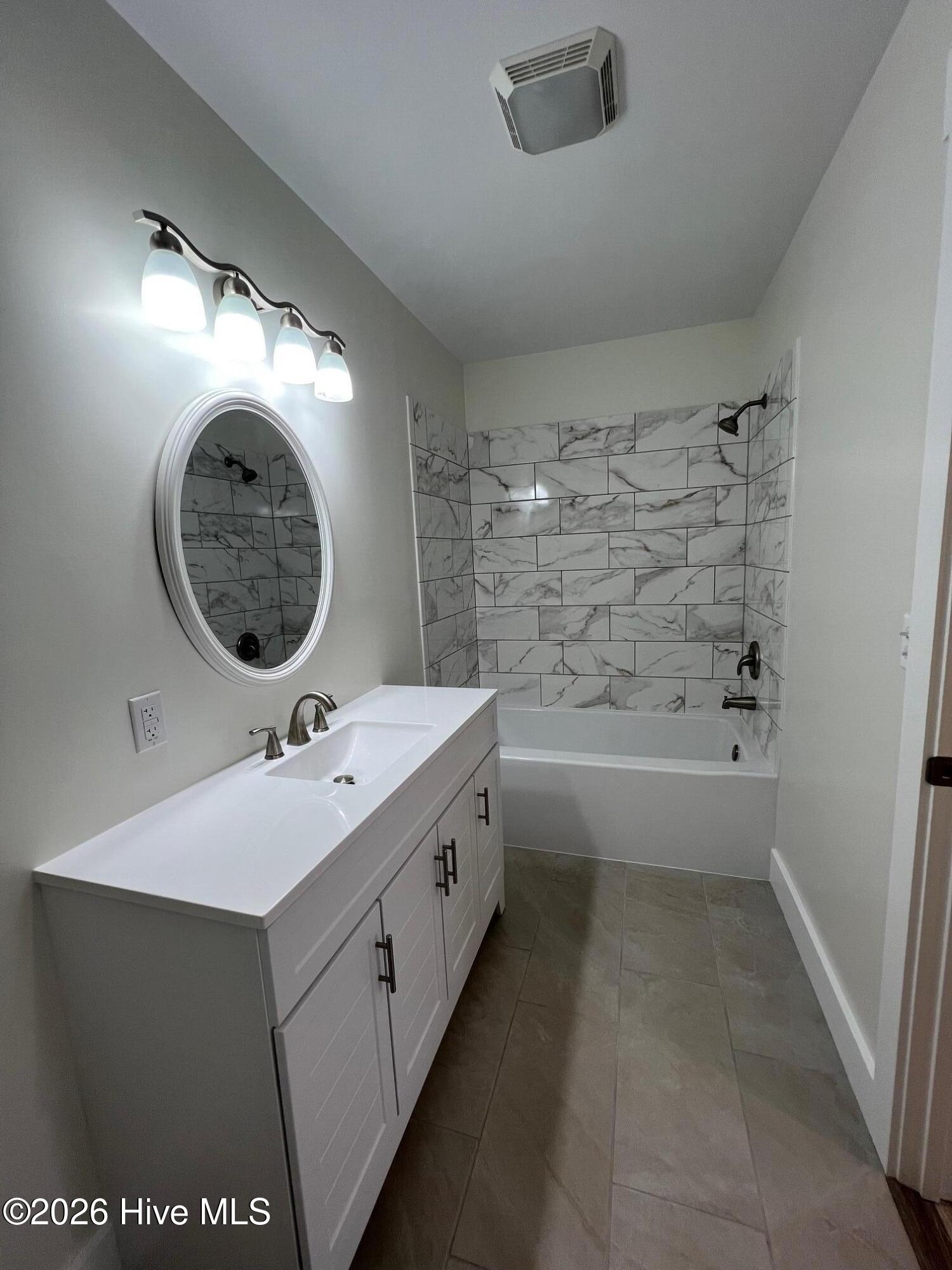 100559659 | Photo 19