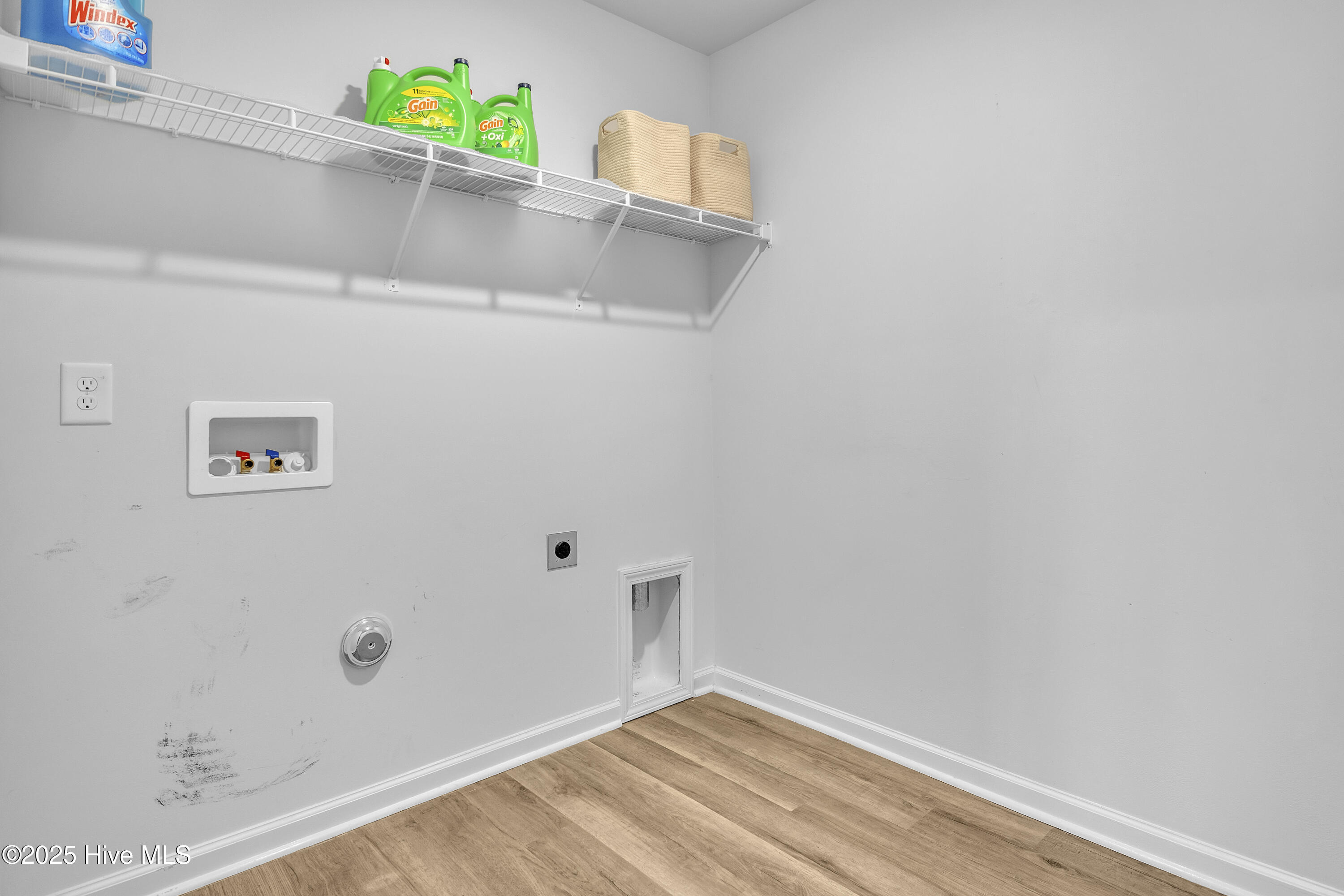 100540789 | Photo 42