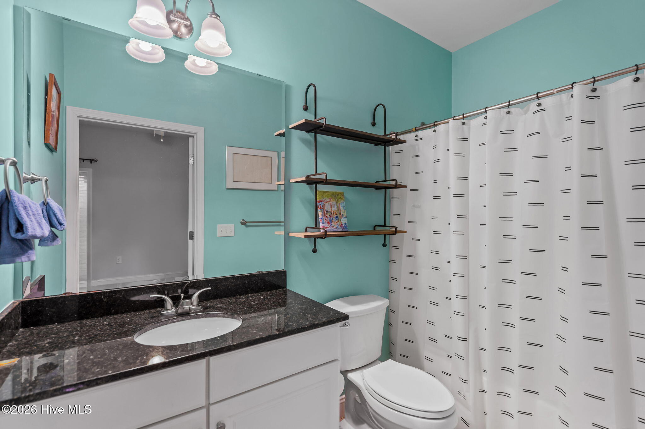 100558292 | Photo 12