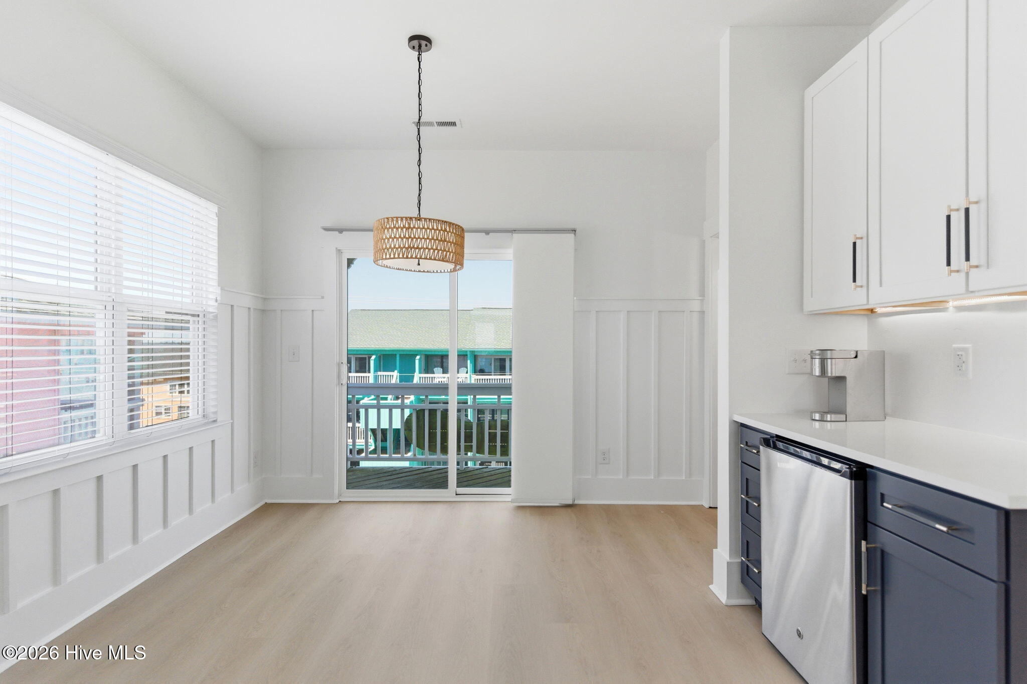 100570337 | Photo 13