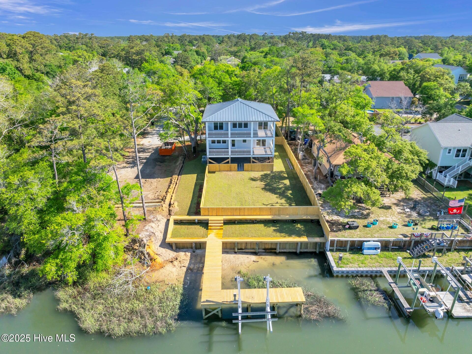 100547120 | Photo 48