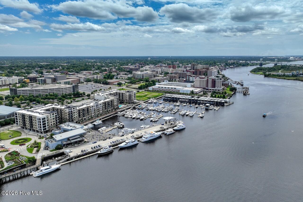 100560028 | Photo 58