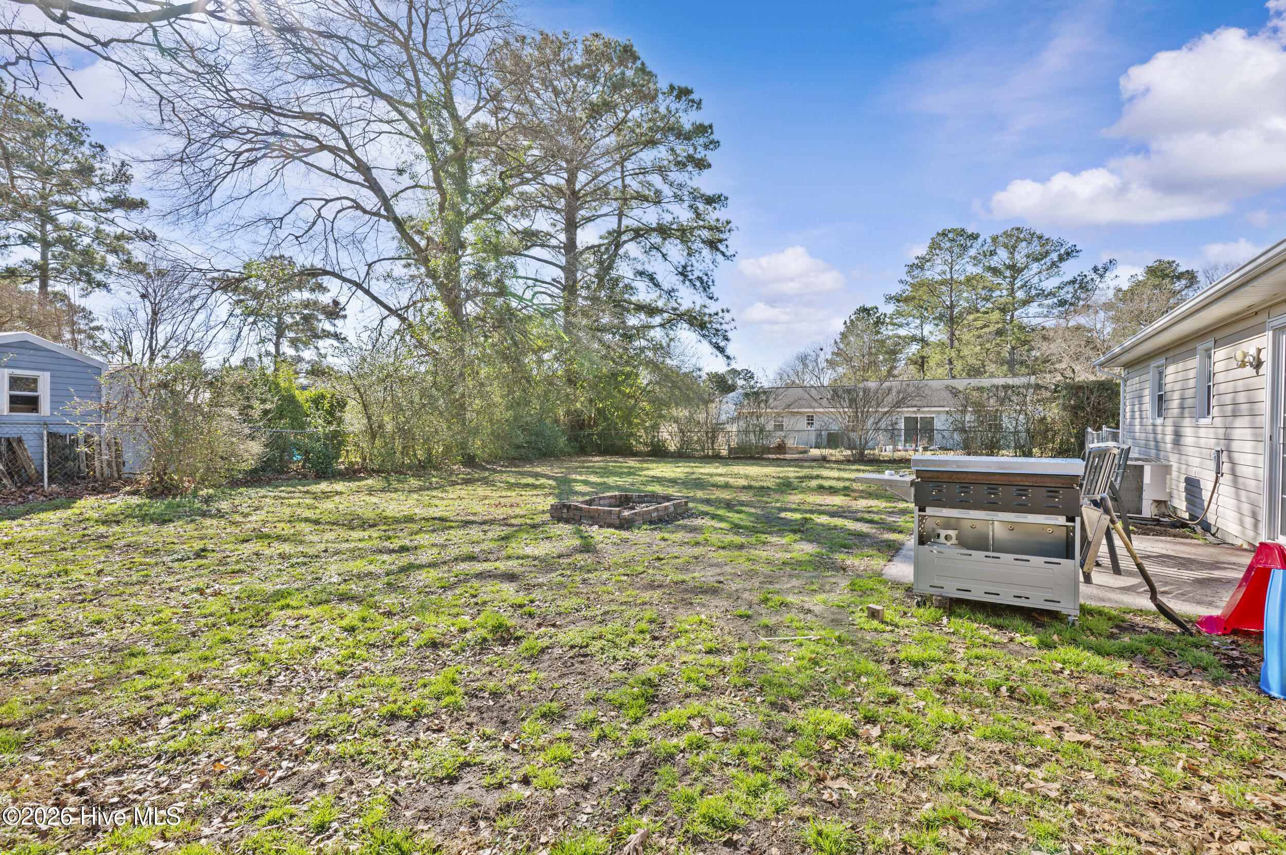 100550340 | Photo 28