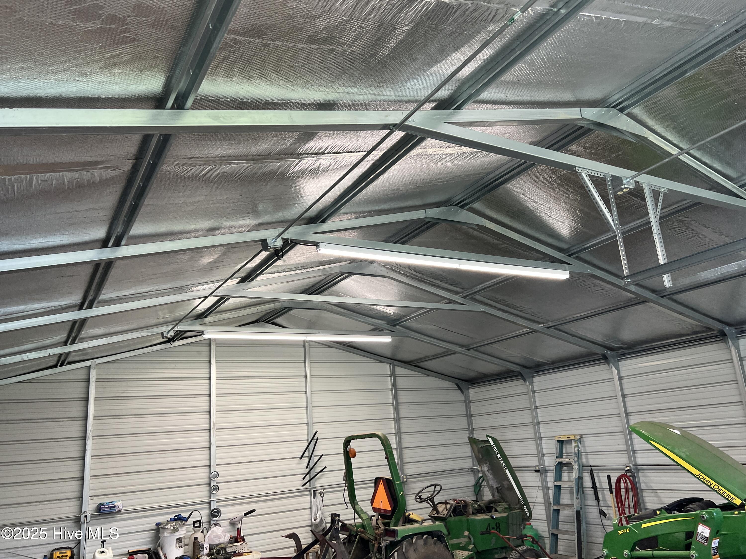 100540019 | Photo 18