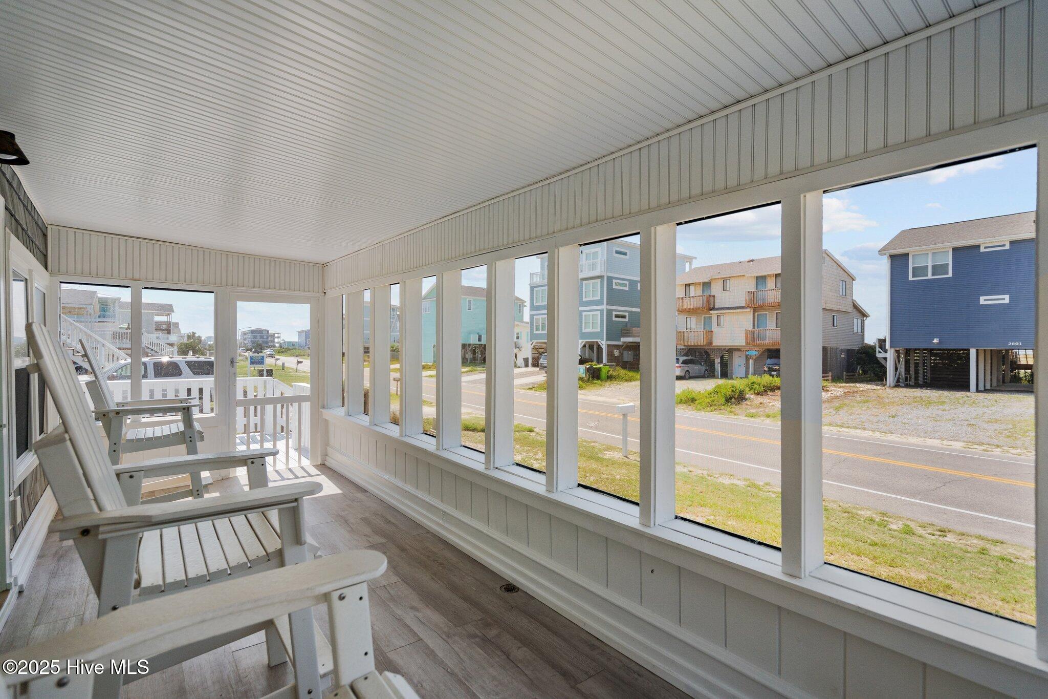 100537194 | Photo 87