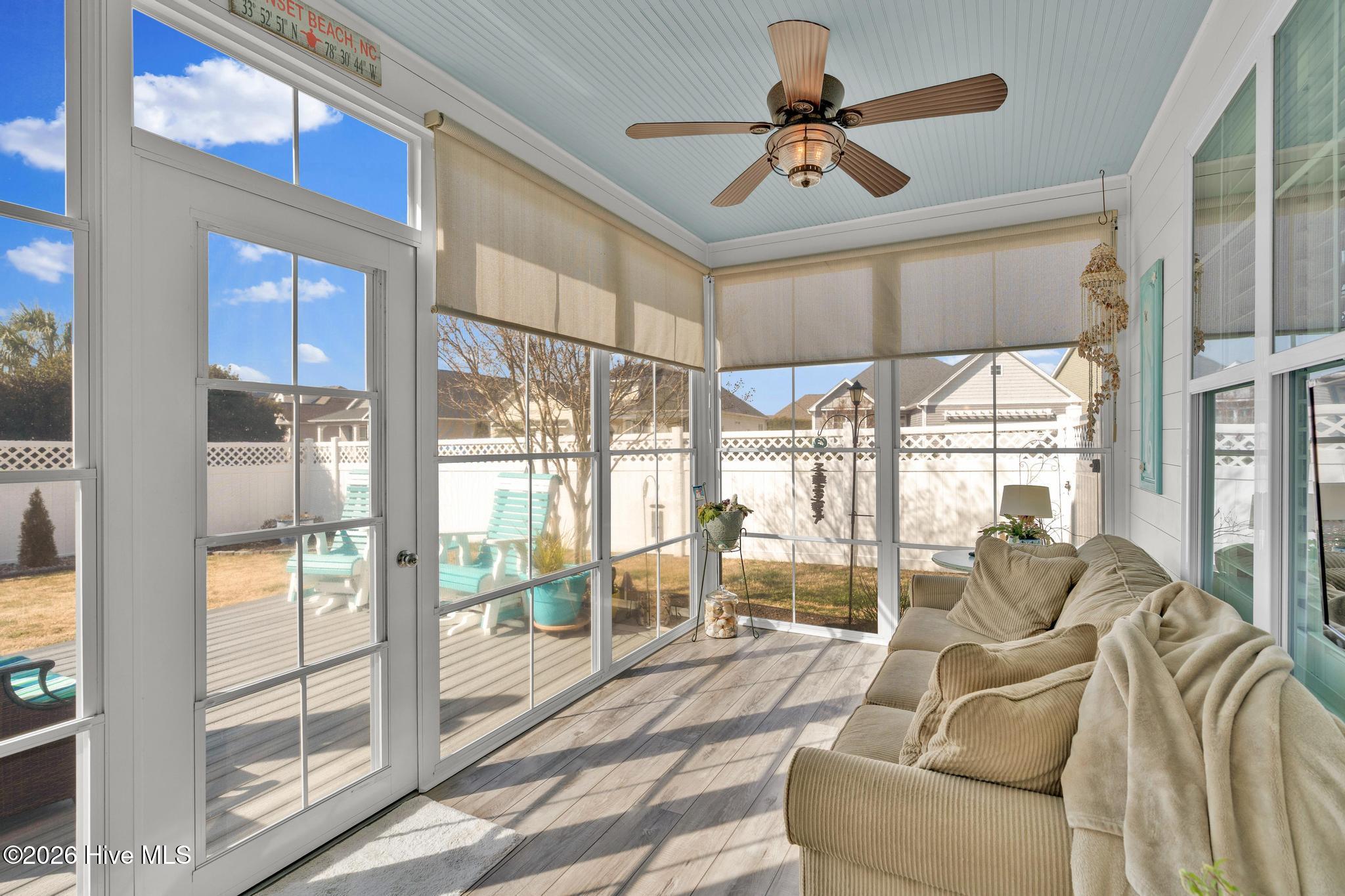 100554312 | Photo 31