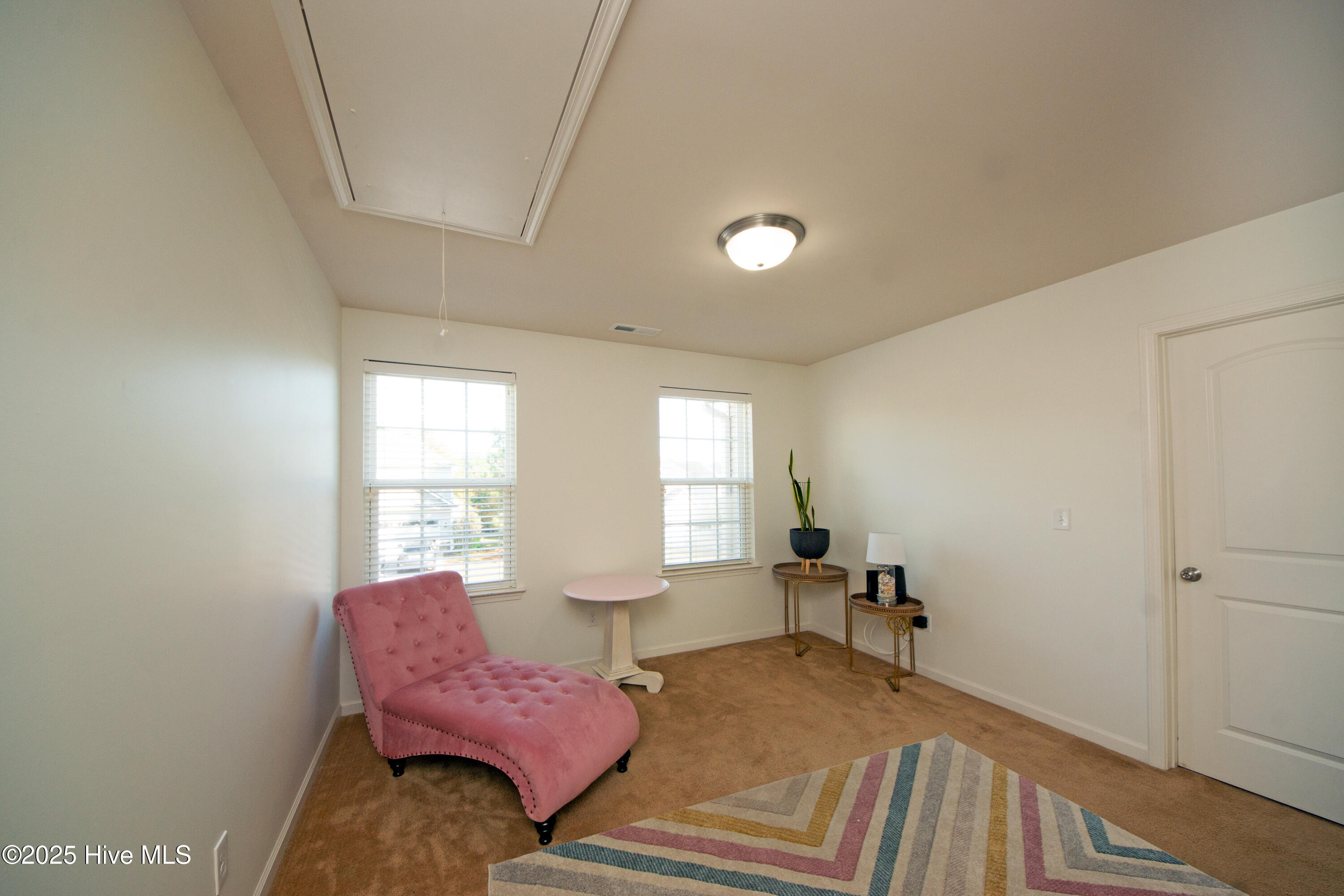 100542211 | Photo 31