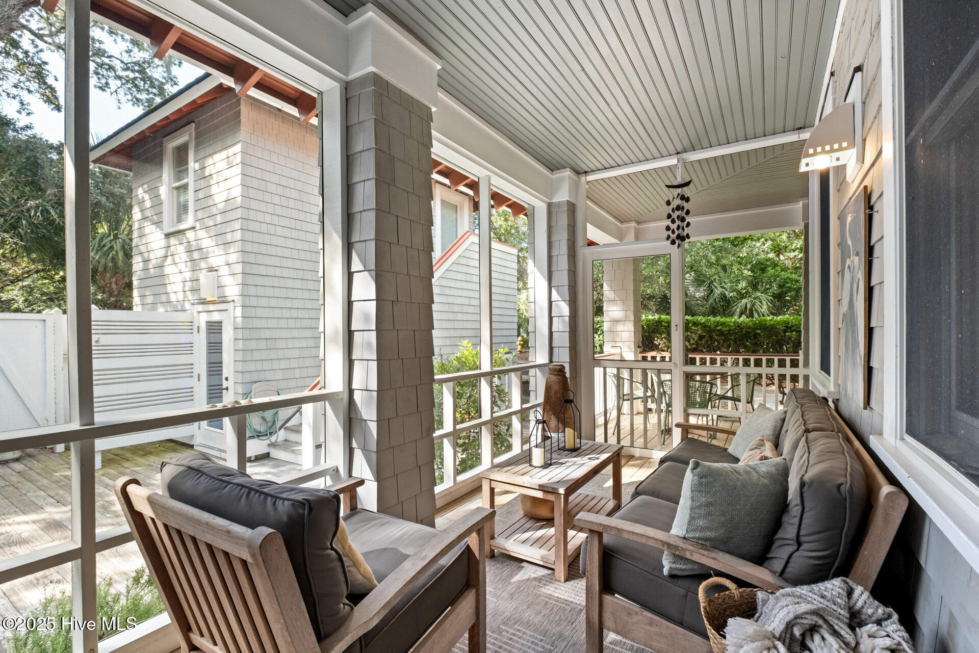 100534470 | Photo 39