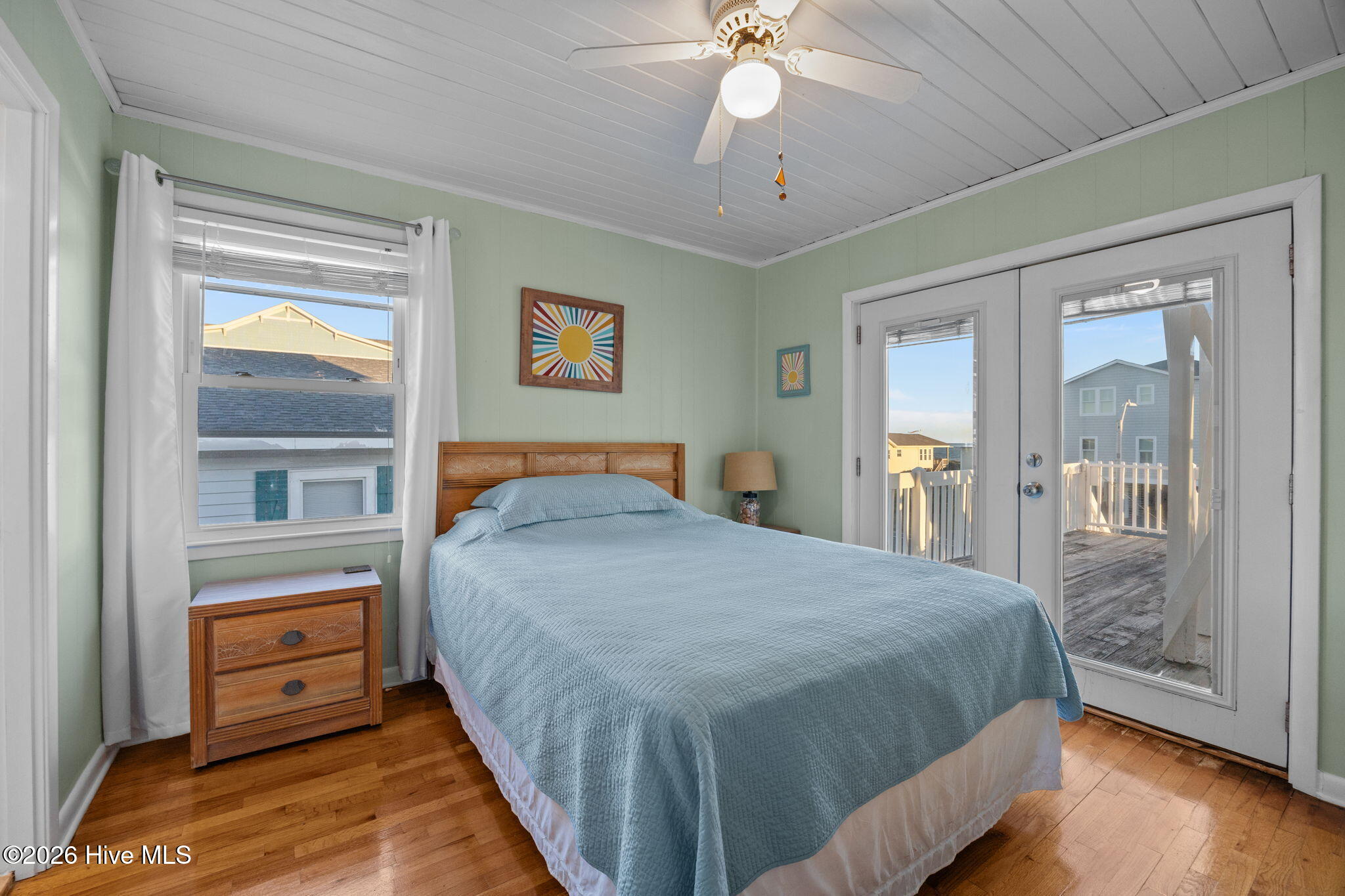 100549750 | Photo 38