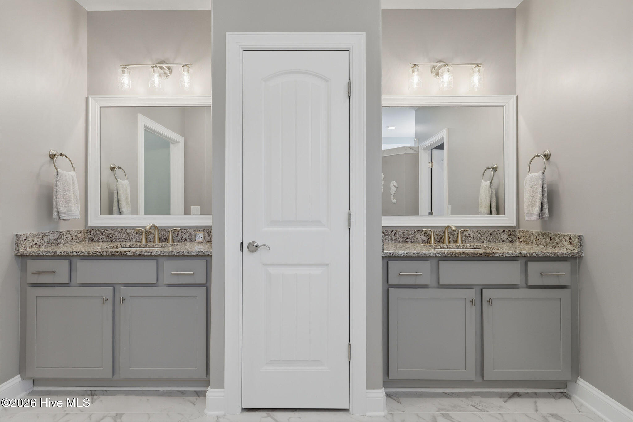 100564757 | Photo 48