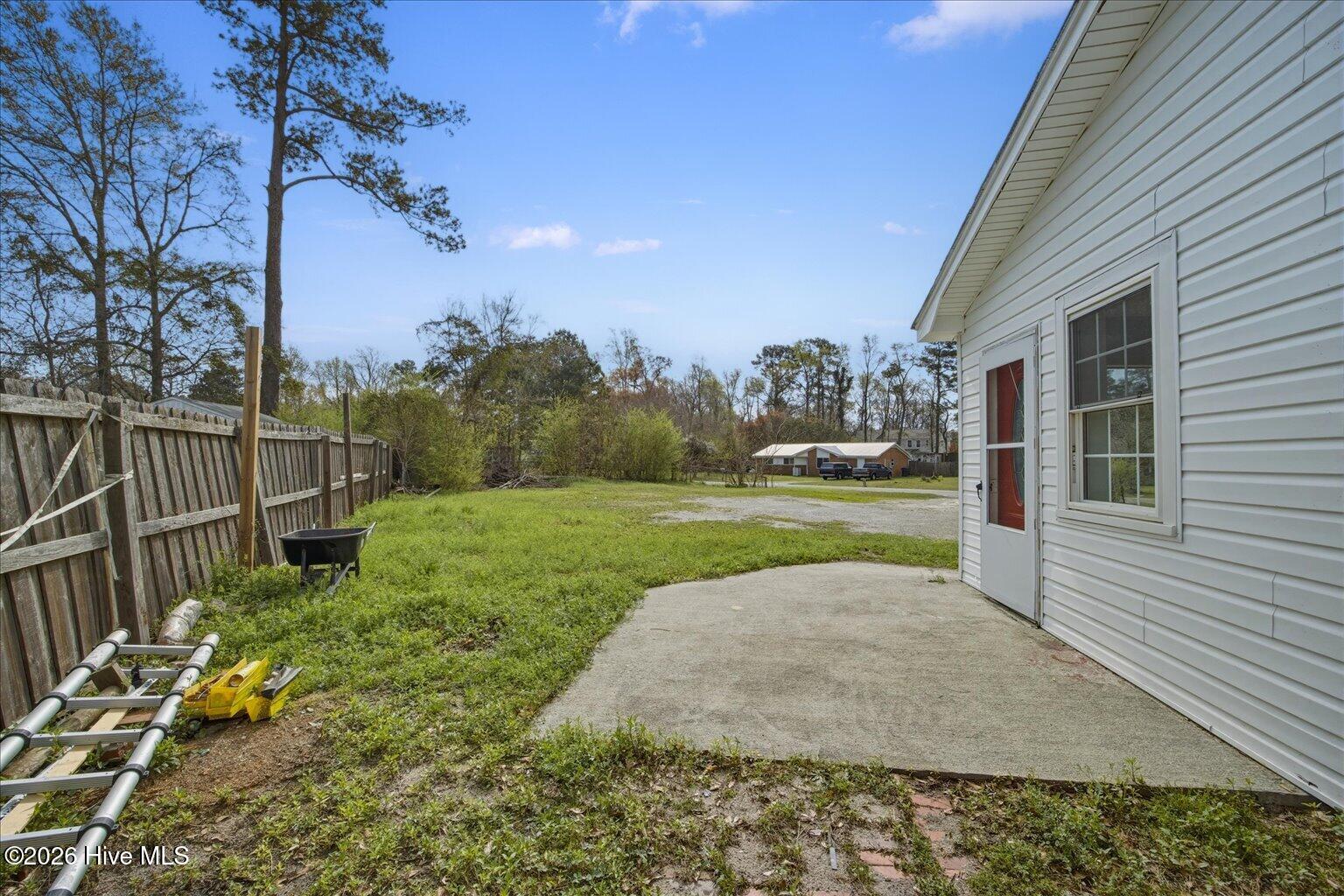 100555957 | Photo 36