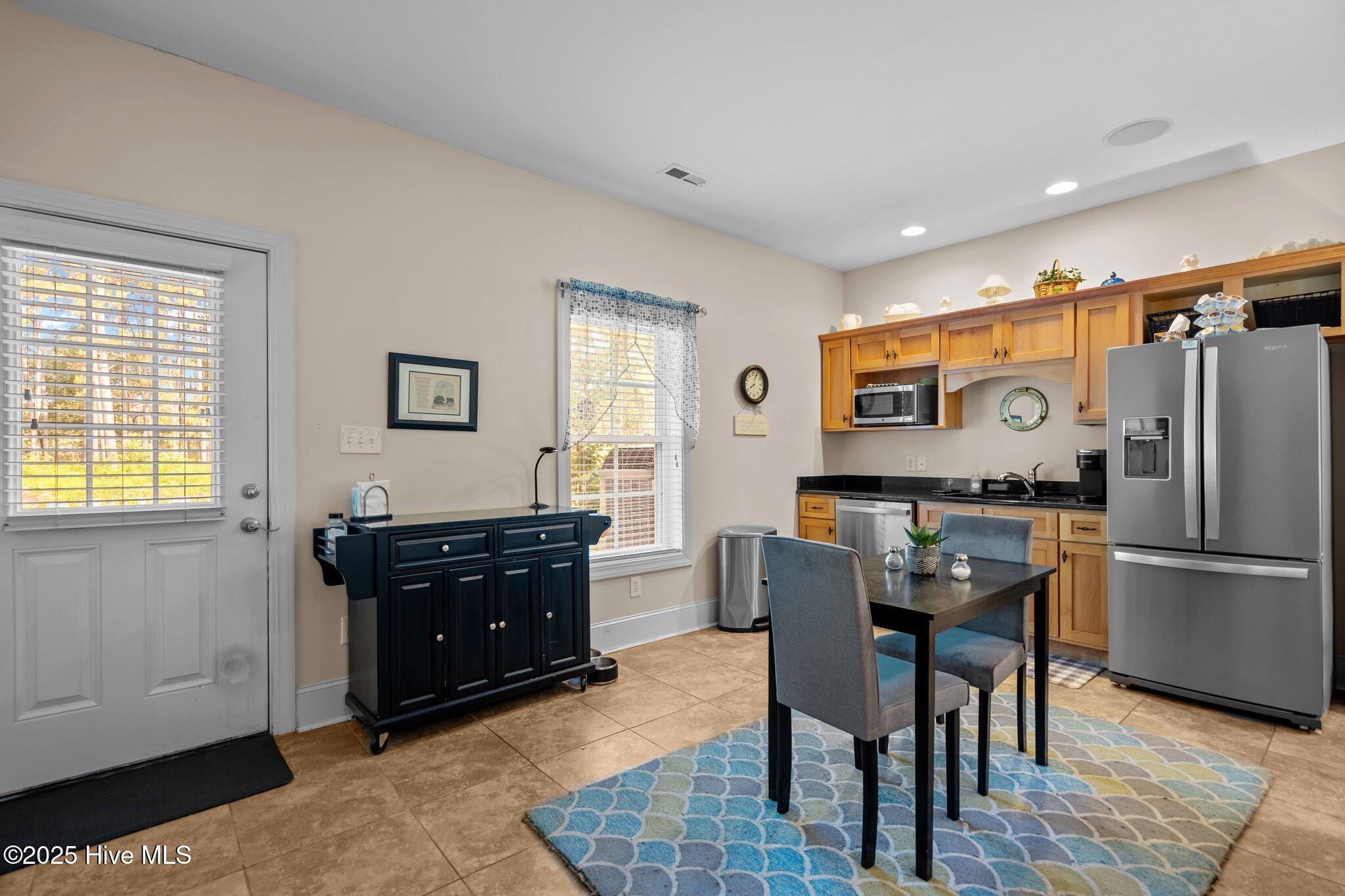 100513091 | Photo 57