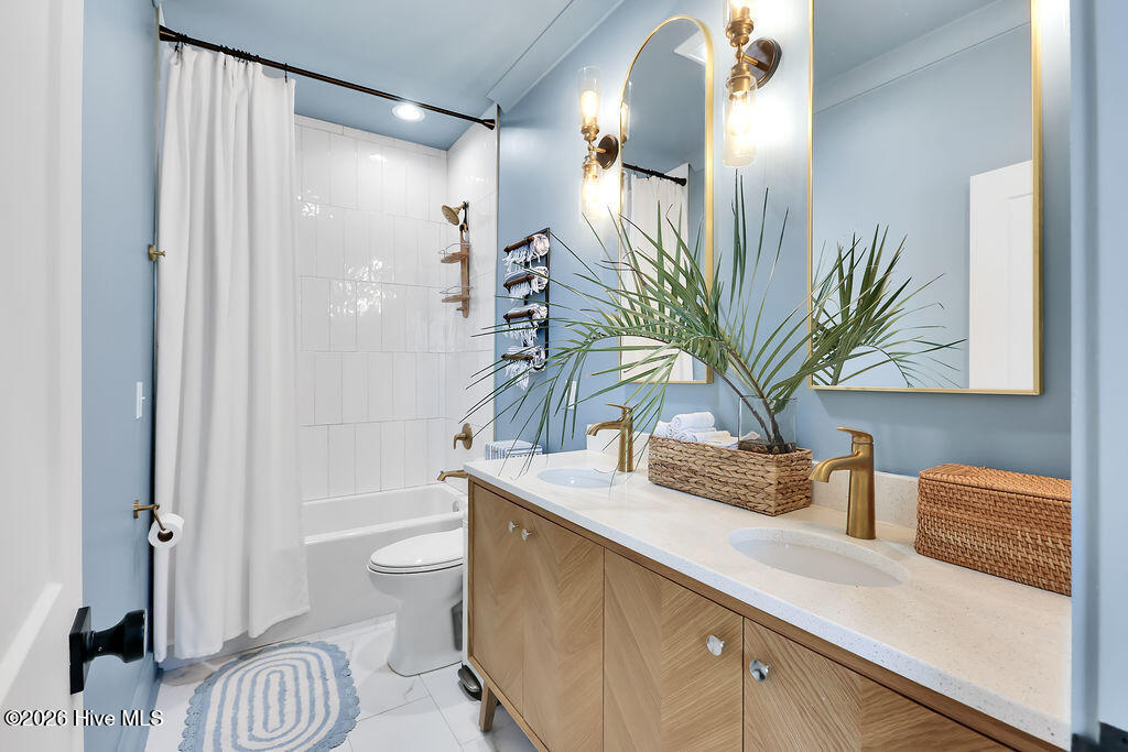 100549041 | Photo 29