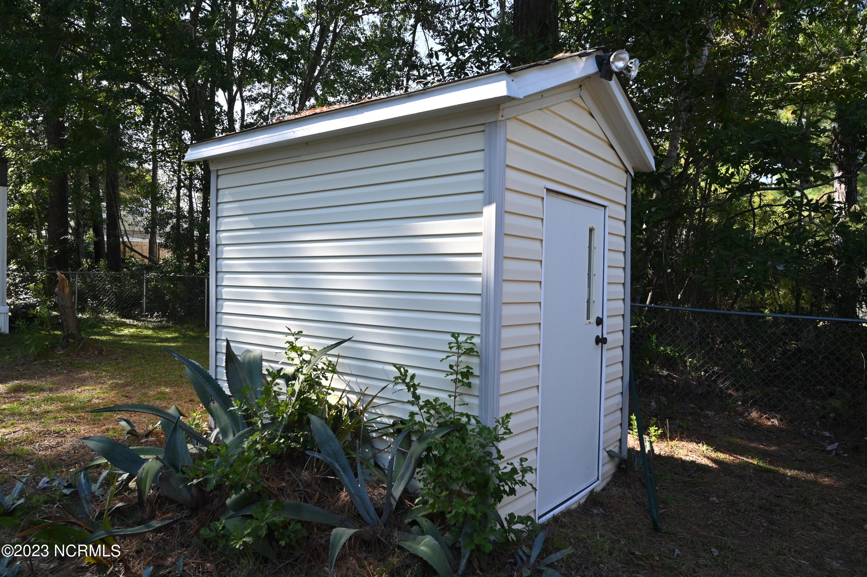 100543288 | Photo 45