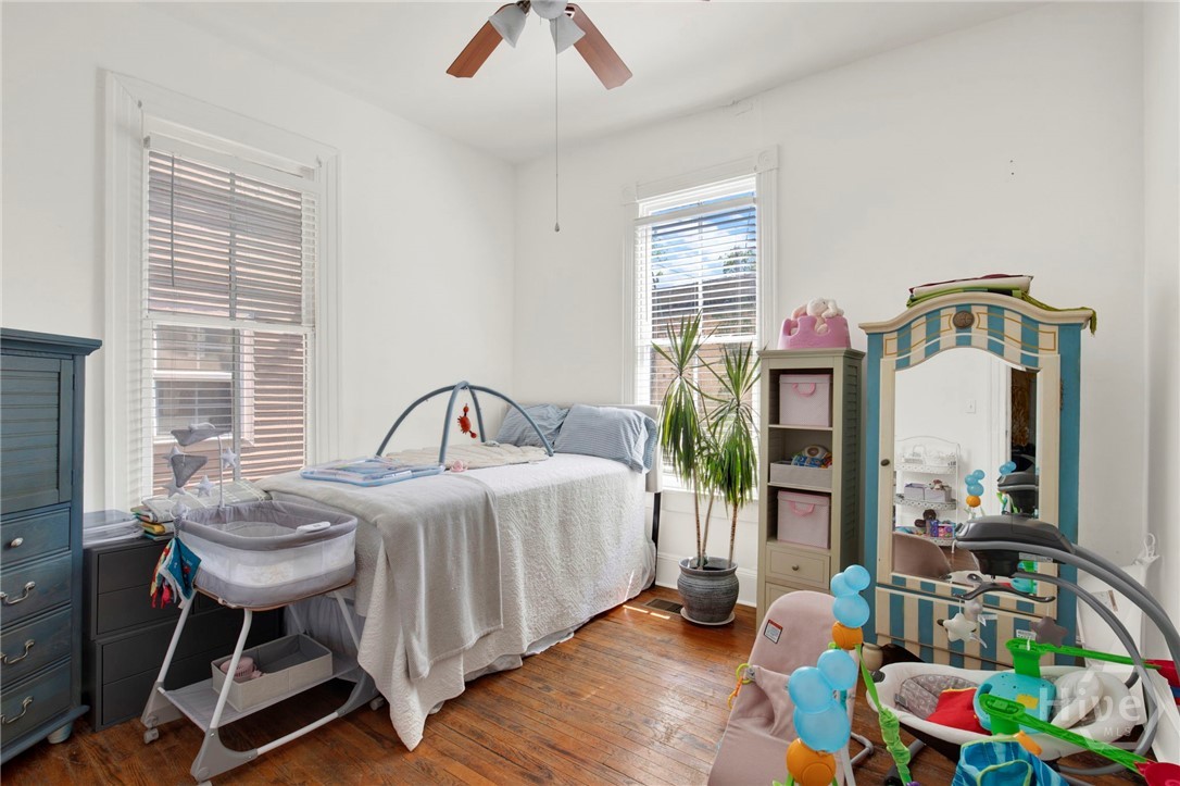 2nd bedroom