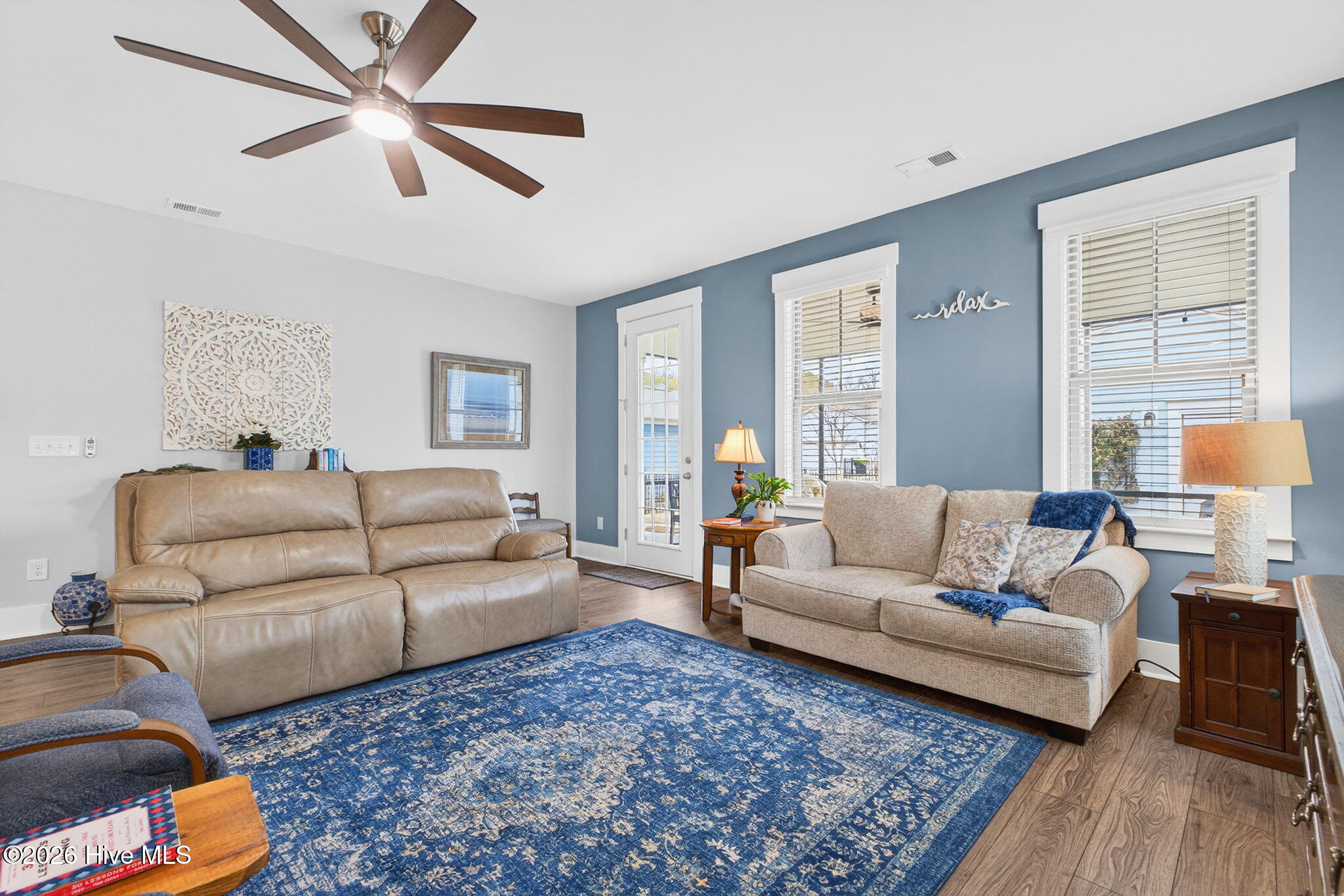 100553997 | Photo 23