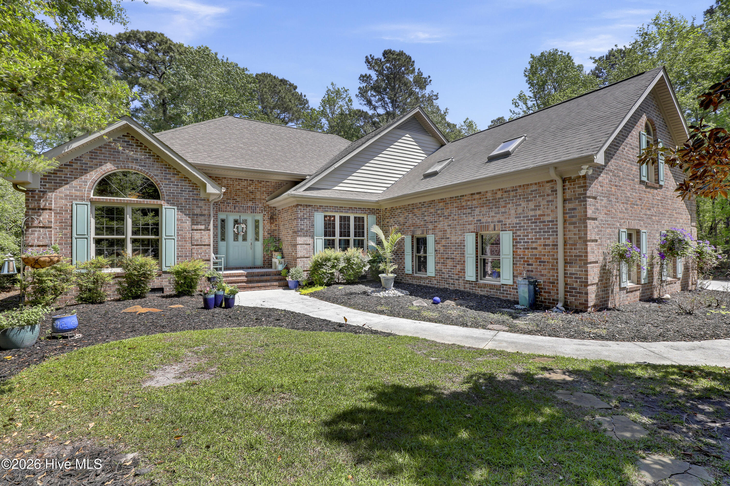 100570699 | Photo 48