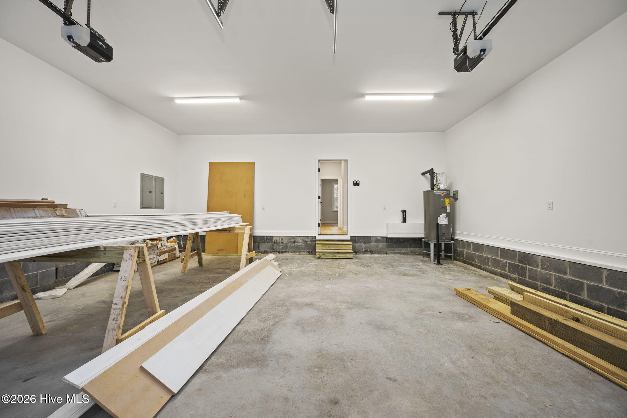 100516022 | Photo 37